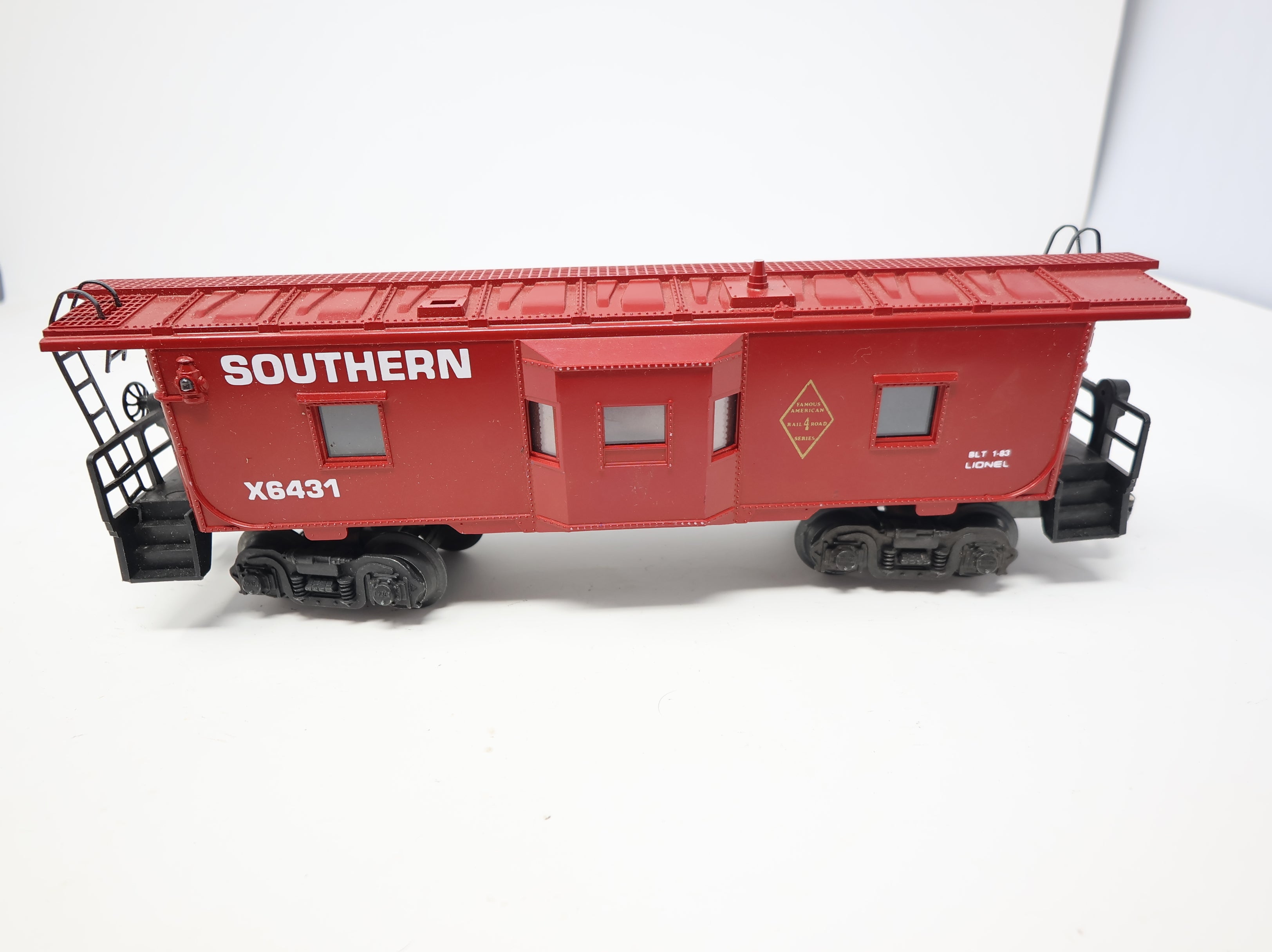 USED Lionel O Bay Window Caboose Southern #X6431 Lighted