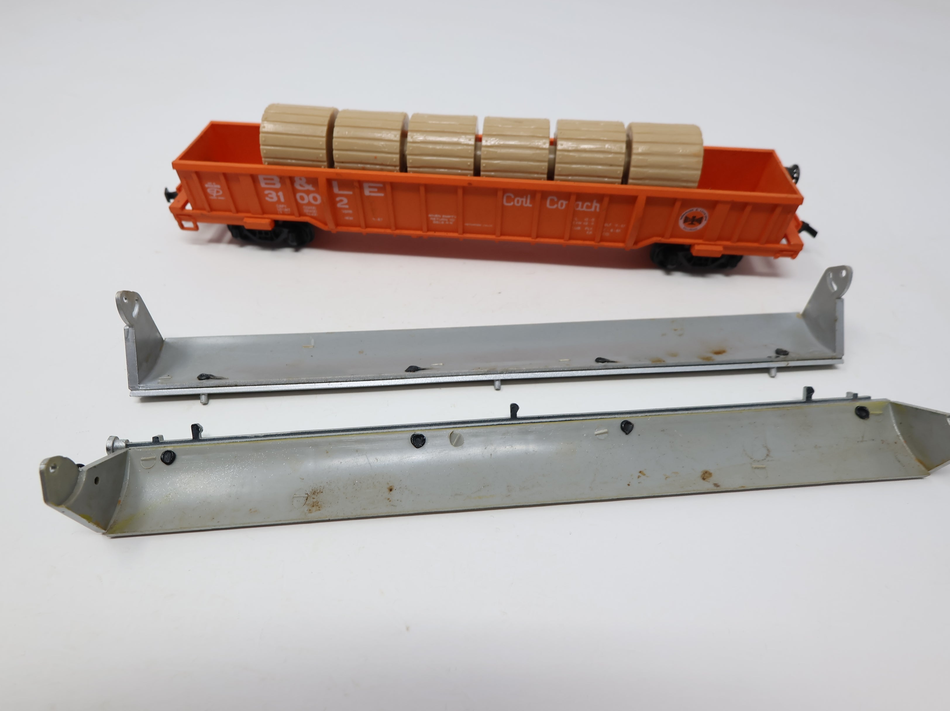 USED Bachmann HO Scale Coil Car Bessemer & Lake Erie B&LE #31002 Damaged