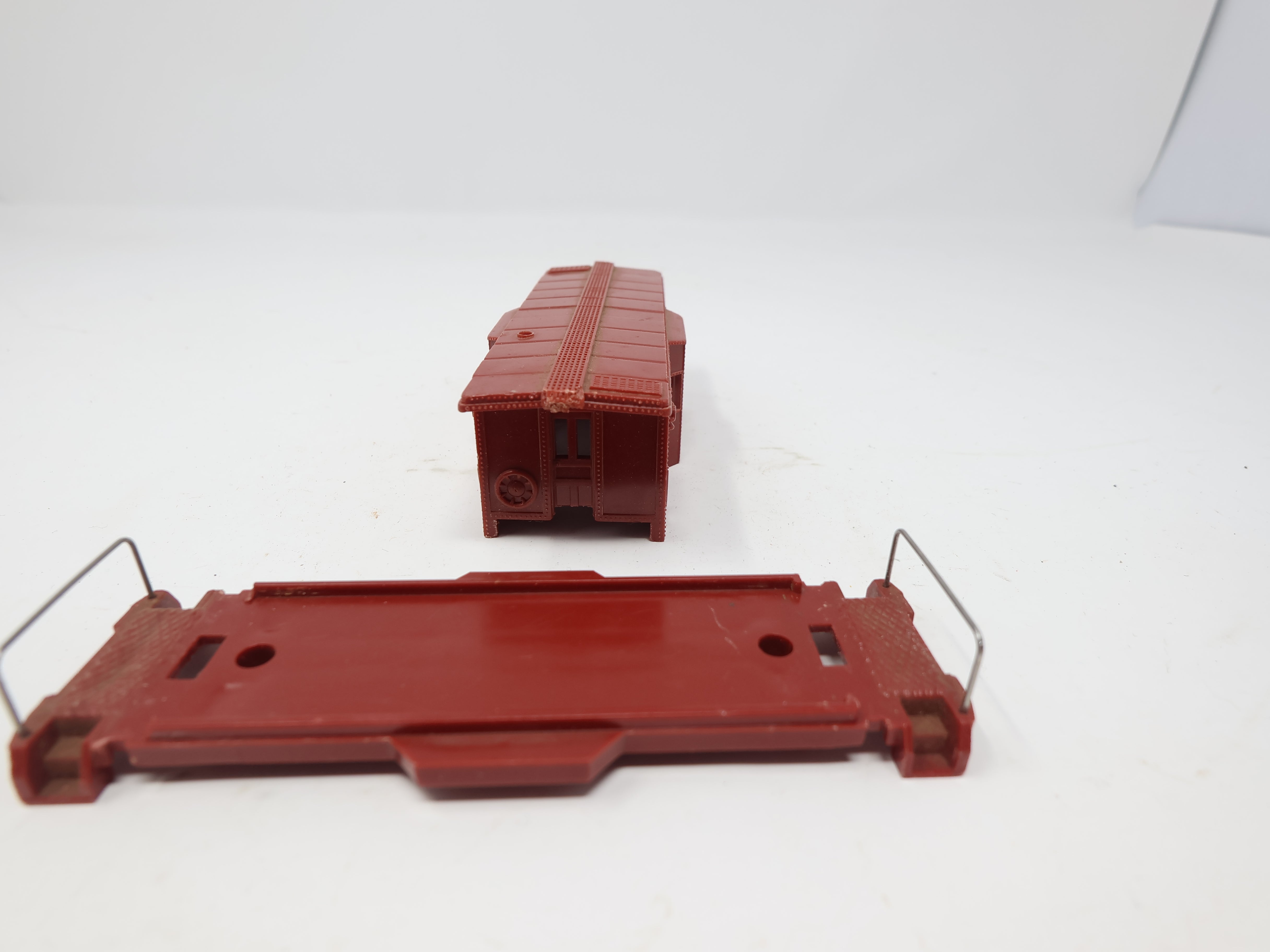 USED MARX HO Scale, Bay Window Caboose, New York Central NYC #20298, Radio Equipped