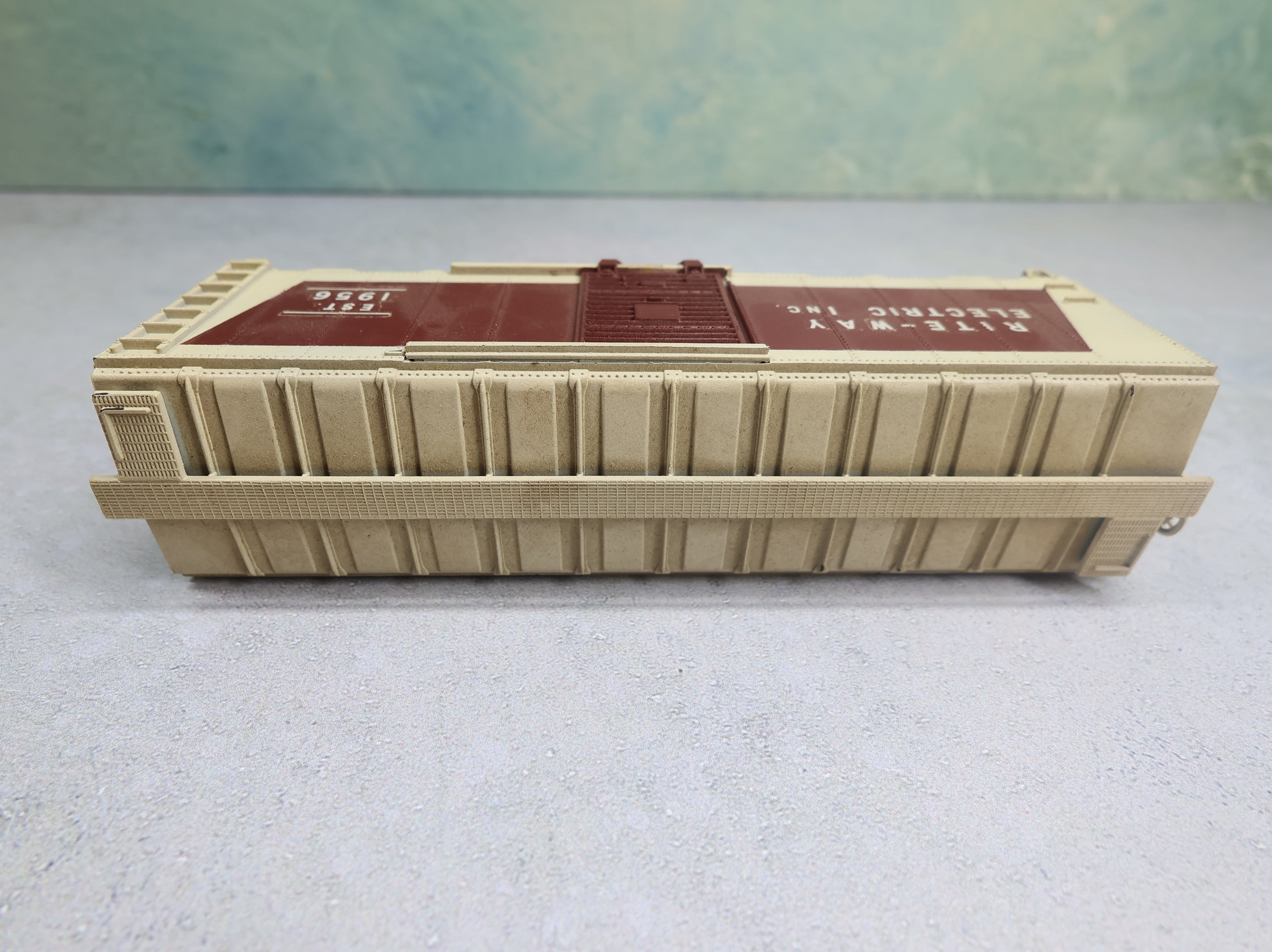 USED Athearn HO Scale 40' Box Car Rite-Way Electric Inc Shell Only, Decal