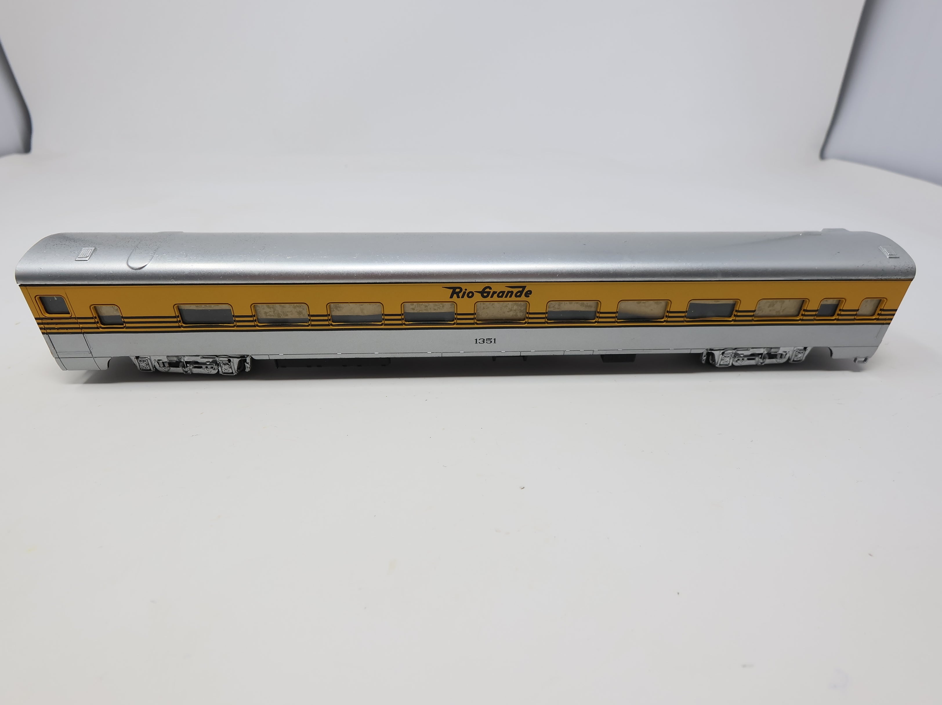 USED Rivarossi HO Scale Passenger Car Rio Grande #1351