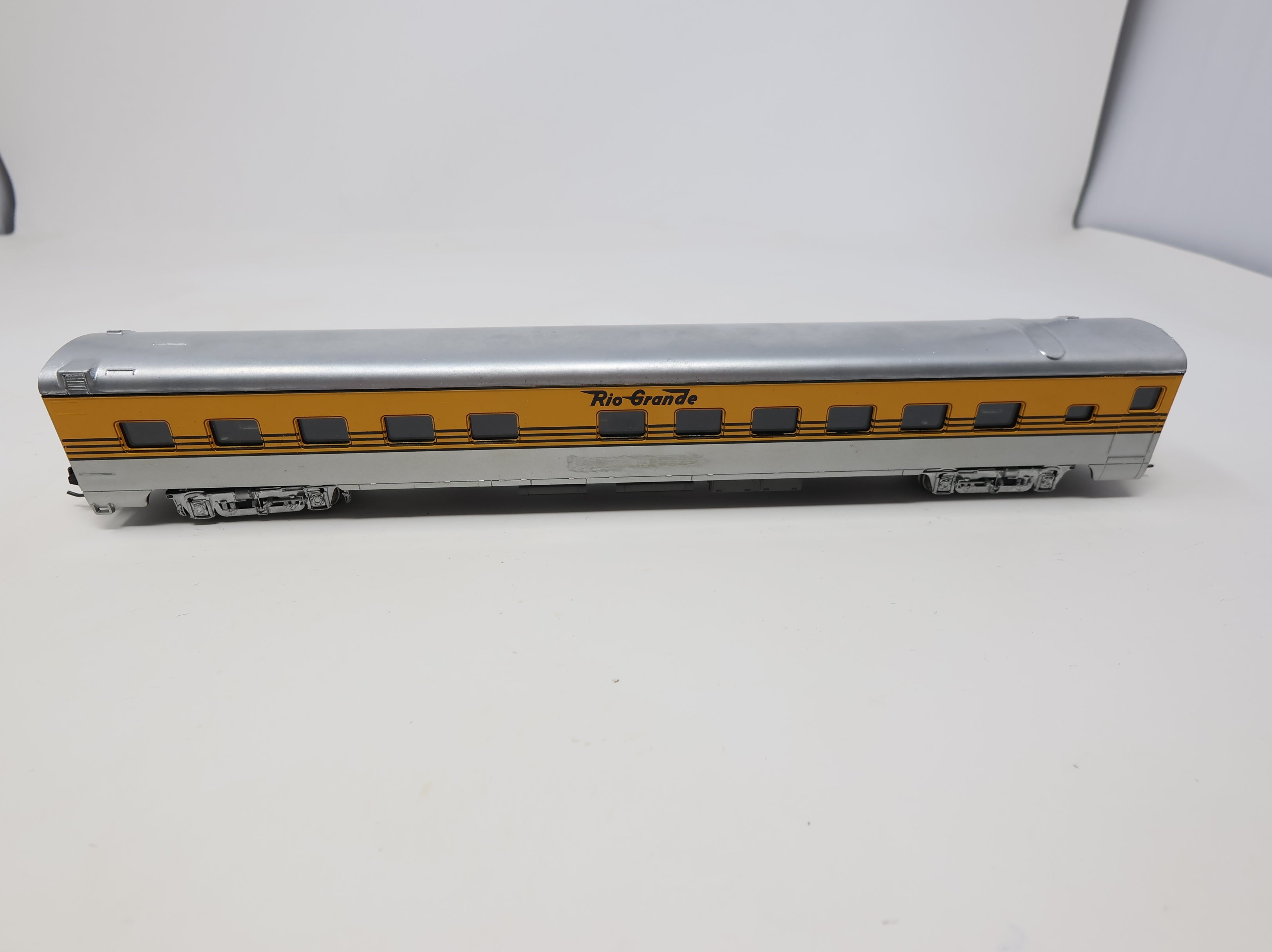 USED Rivarossi HO Scale Passenger Car Rio Grande