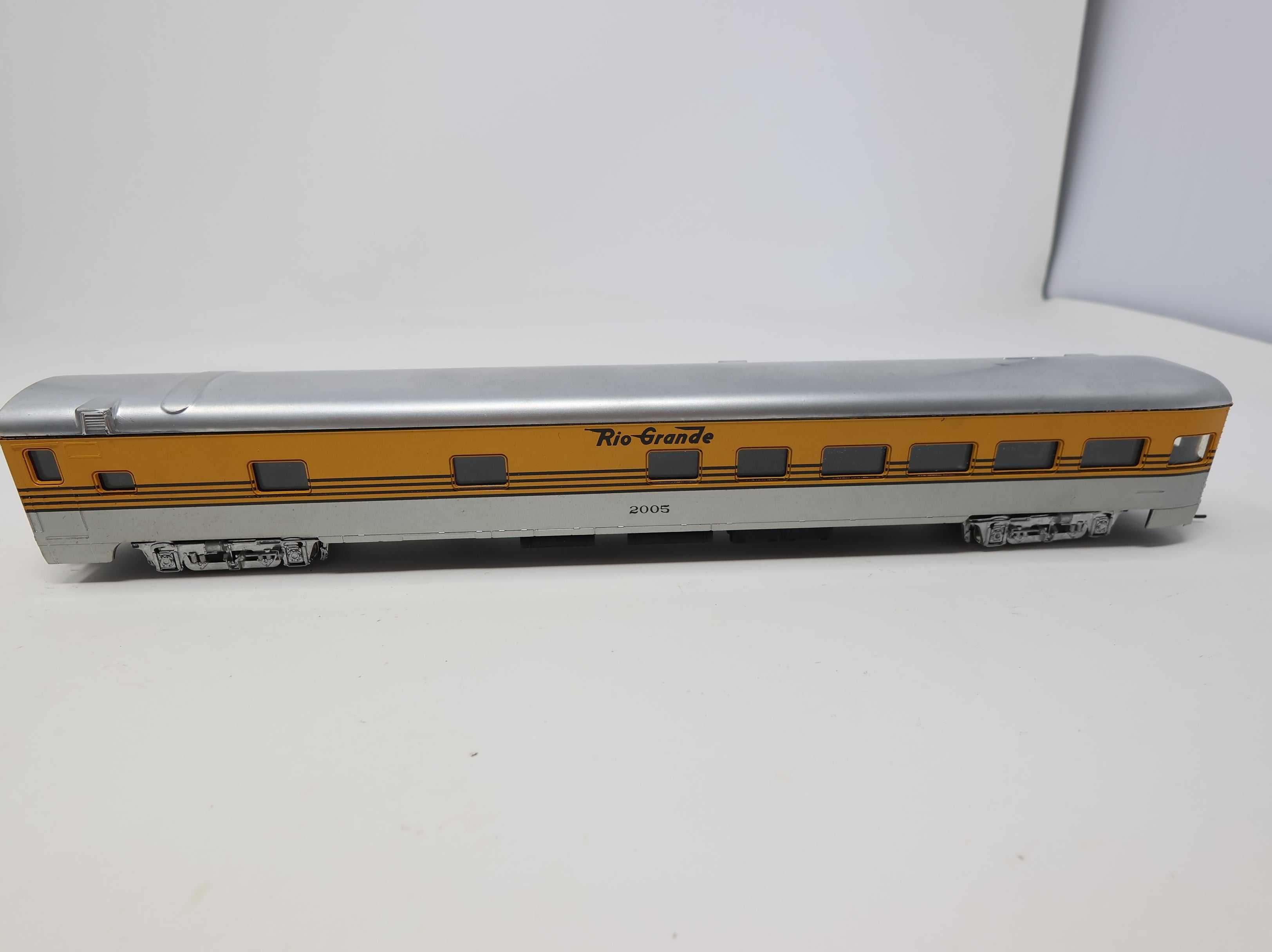 USED HO Scale Observation Passenger Car Rio Grande #2005