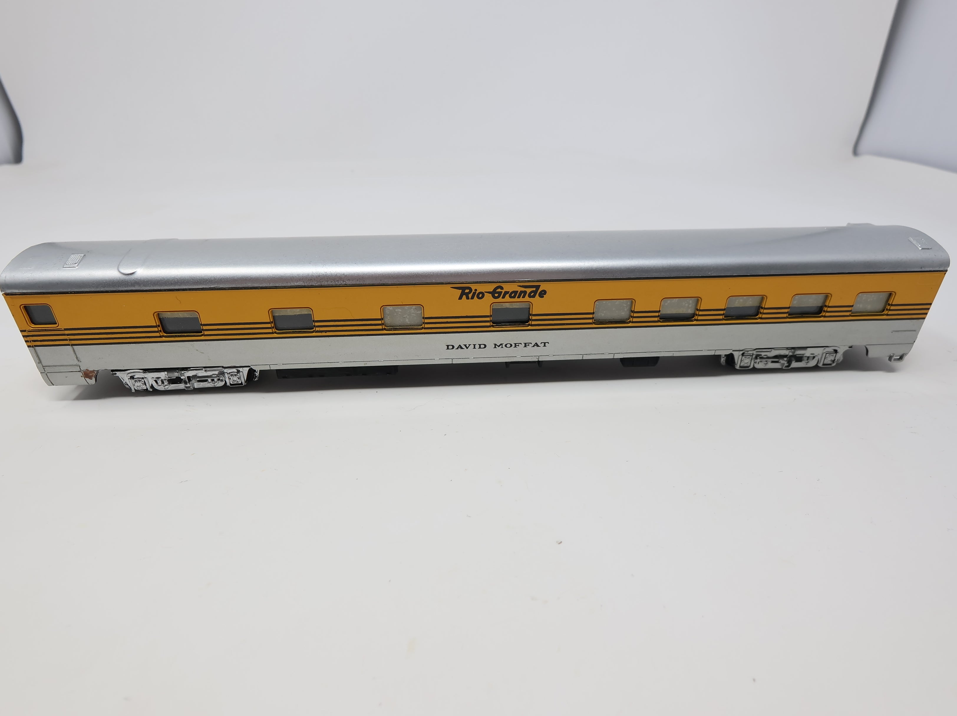 USED HO Scale Passenger Car Rio Grande David Moffat