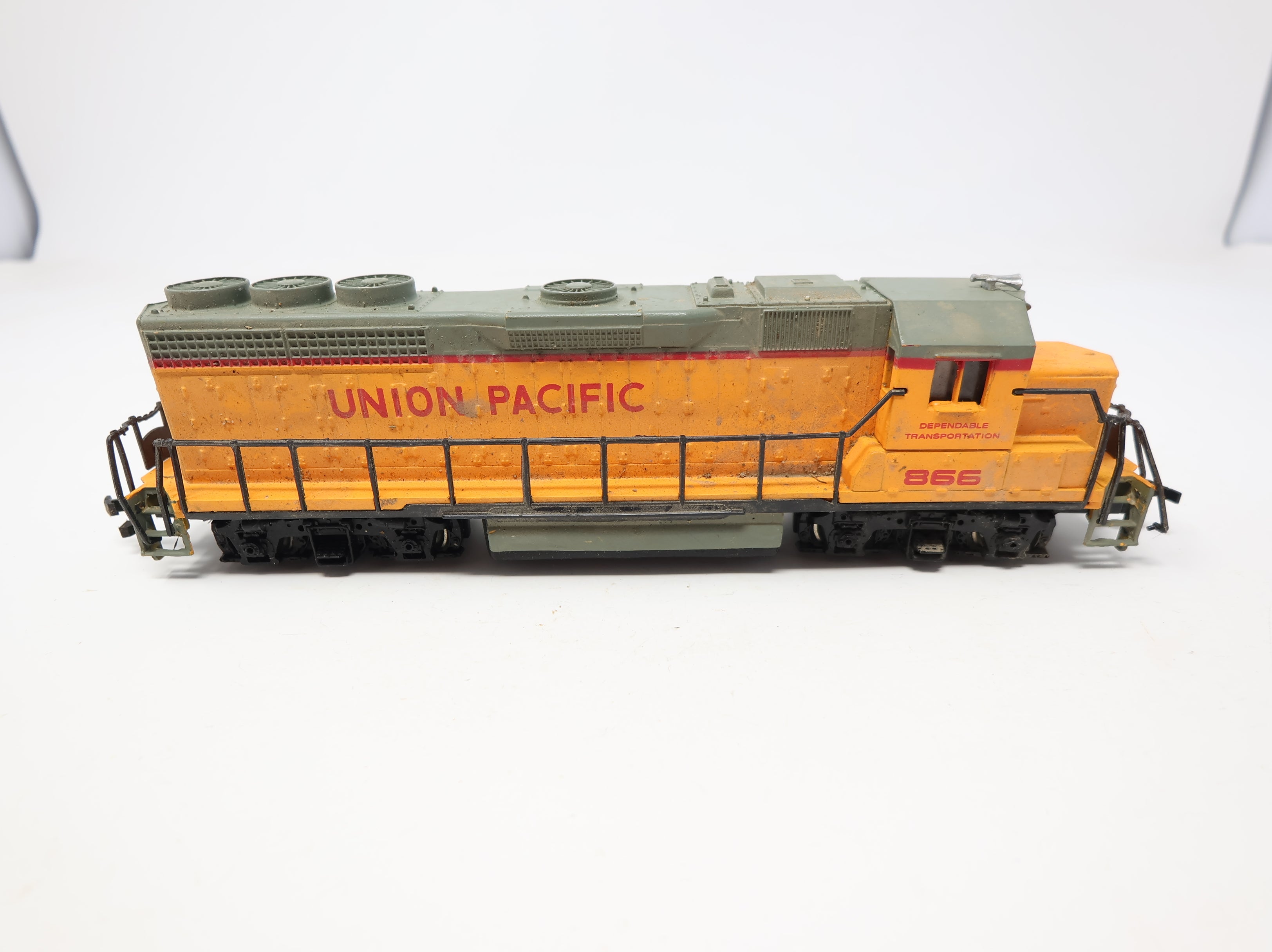 USED Bachmann HO Scale GP40 Diesel Locomotive Union Pacific #866 DC