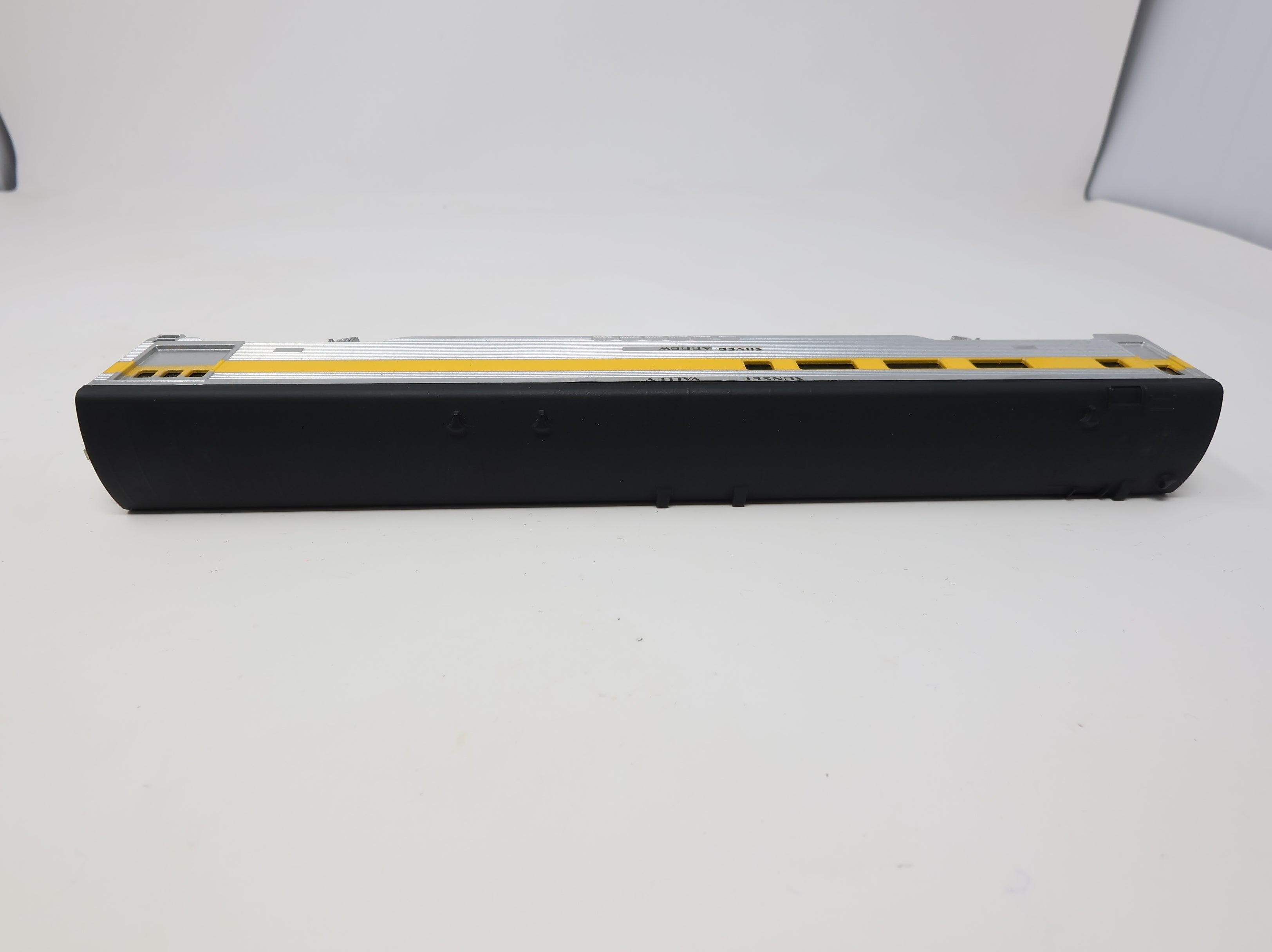 USED Con-Cor HO Scale Passenger Car Sunset Valley Silver Arrow Decal