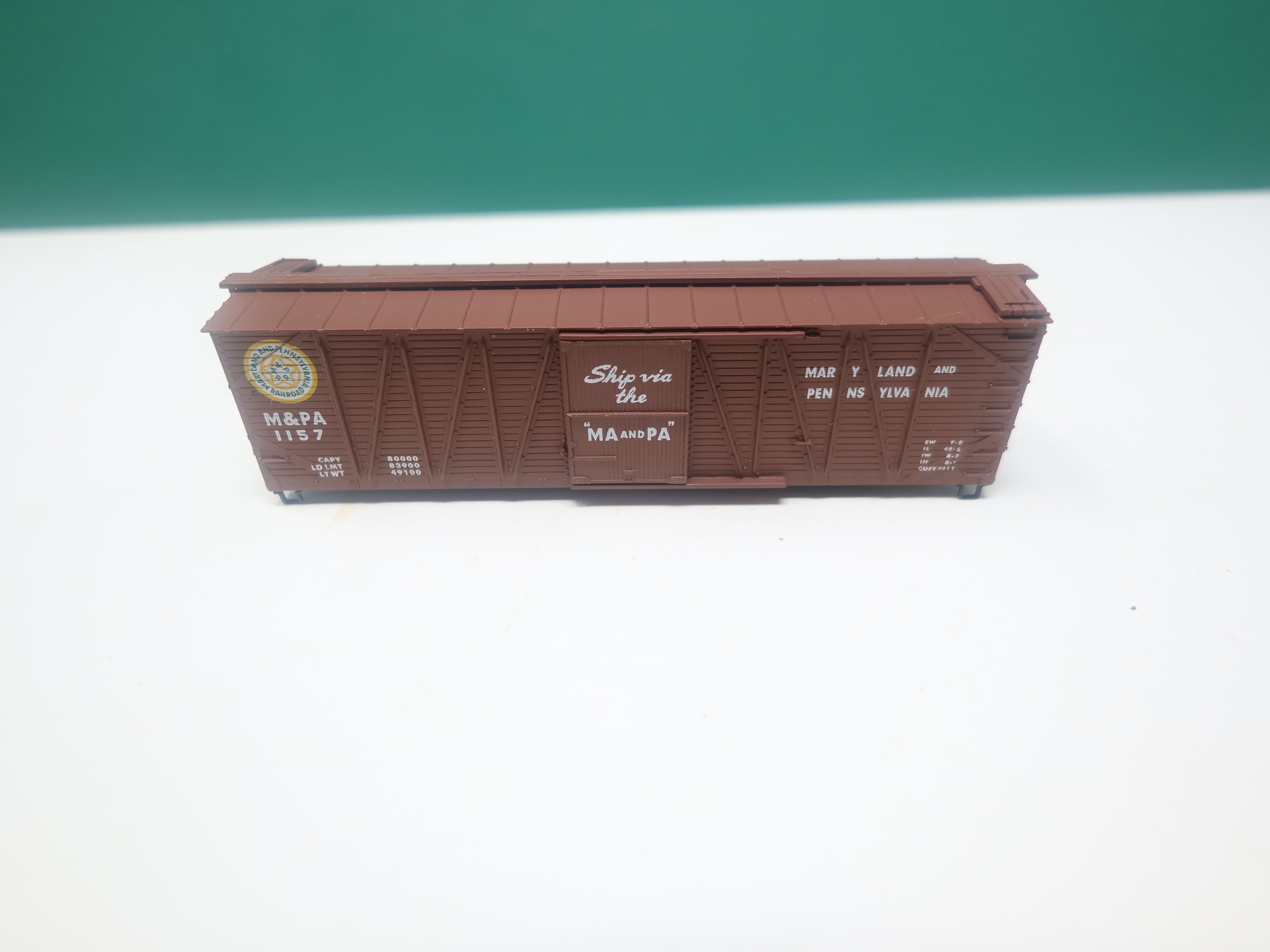 USED Micro-Trains N Scale, 40' Wooden Box Car, Maryland & Pennsylvania M&PA #1157, No Trucks