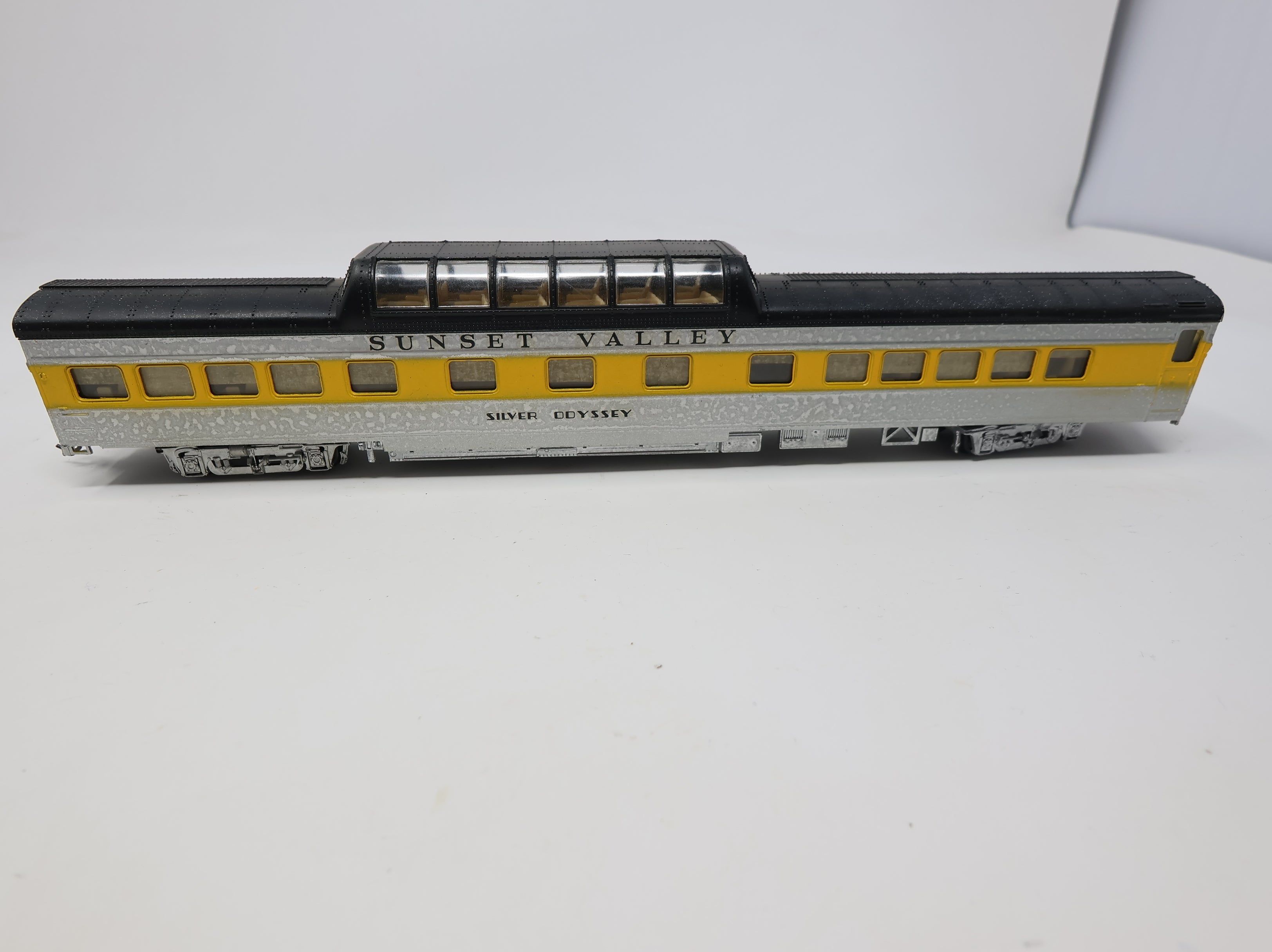 USED Con-Cor HO Scale Dome Passenger Car Sunset Valley Silver Odyssey Decal