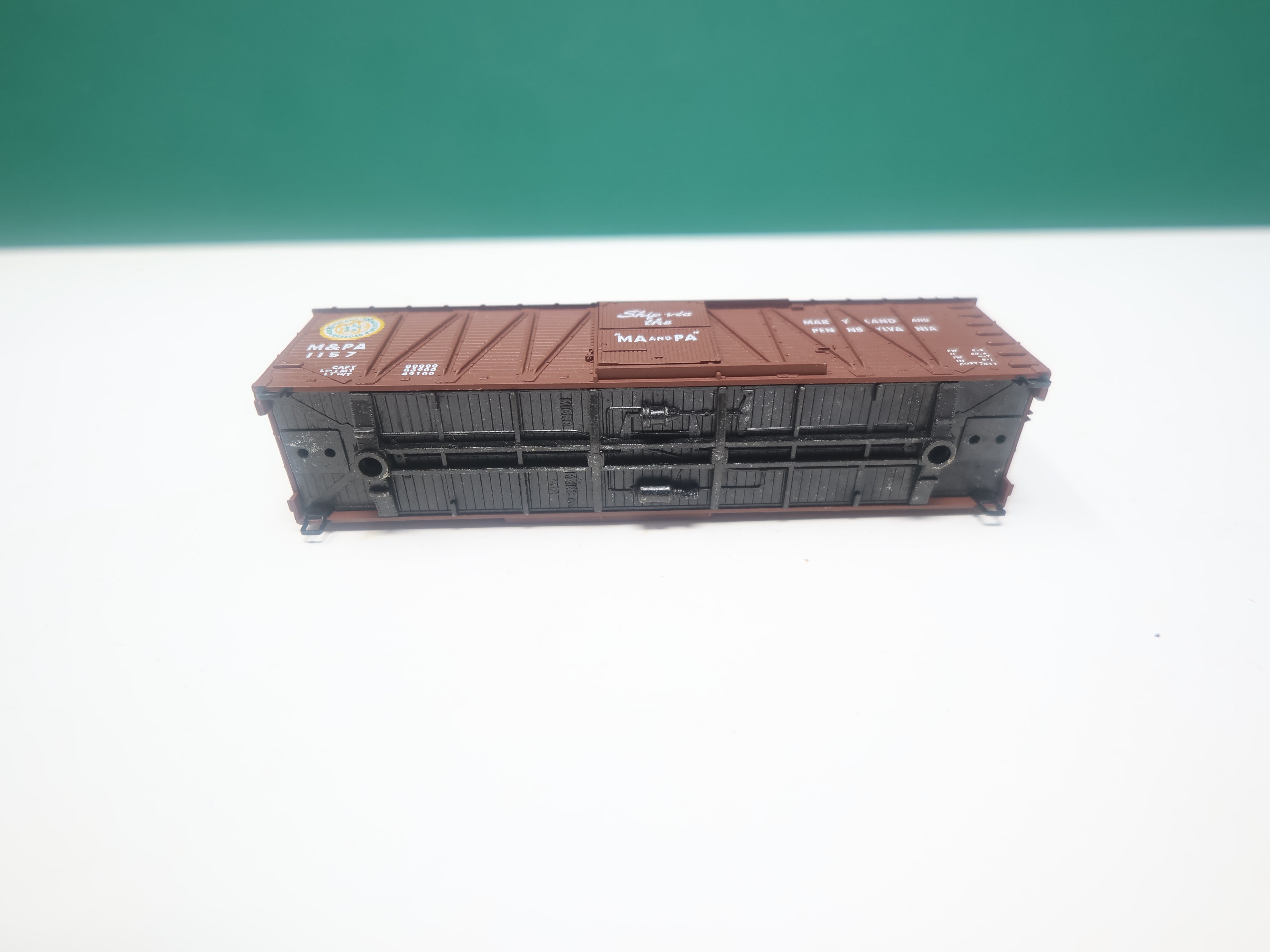 USED Micro-Trains N Scale, 40' Wooden Box Car, Maryland & Pennsylvania M&PA #1157, No Trucks