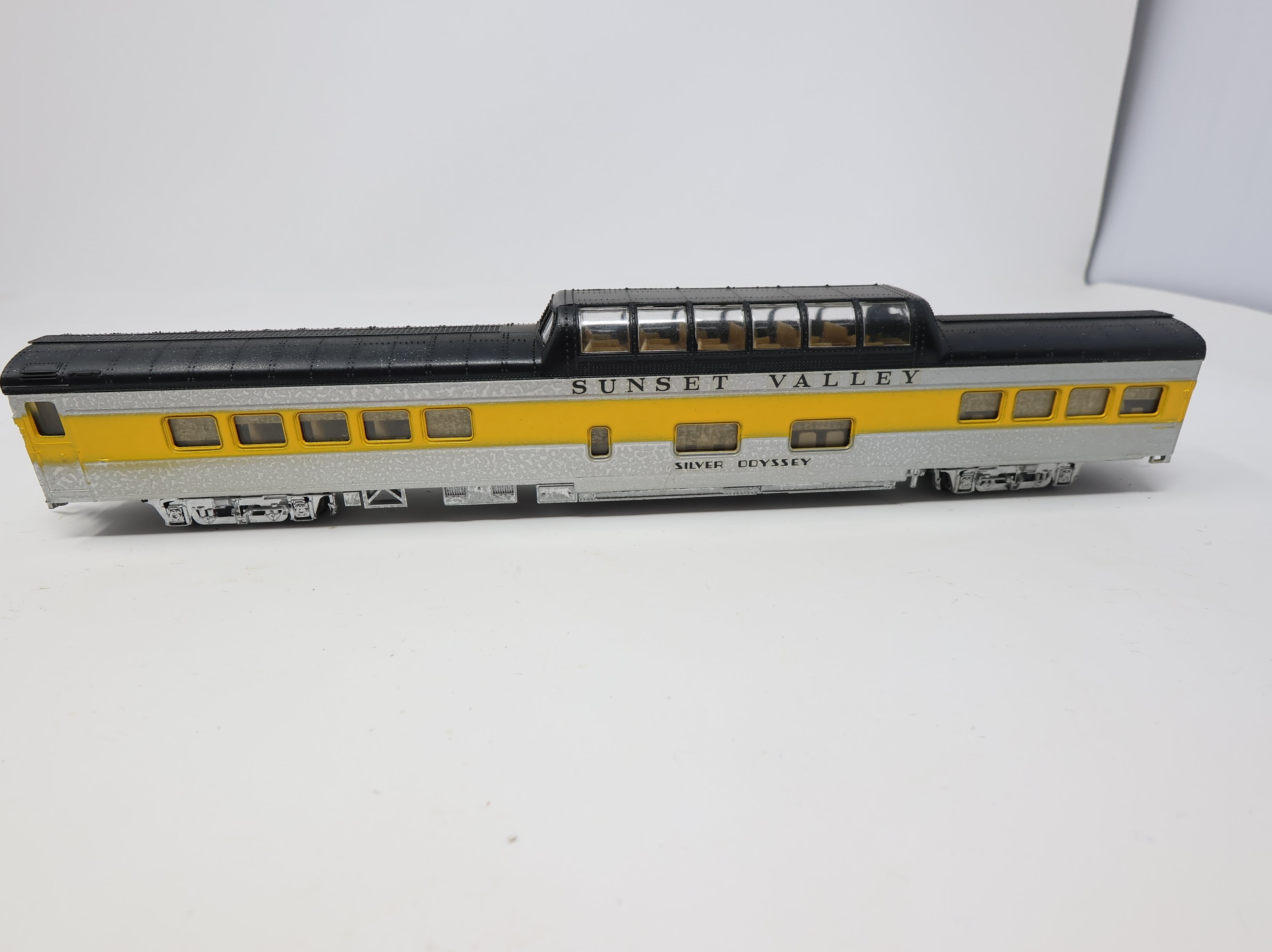 USED Con-Cor HO Scale Dome Passenger Car Sunset Valley Silver Odyssey Decal