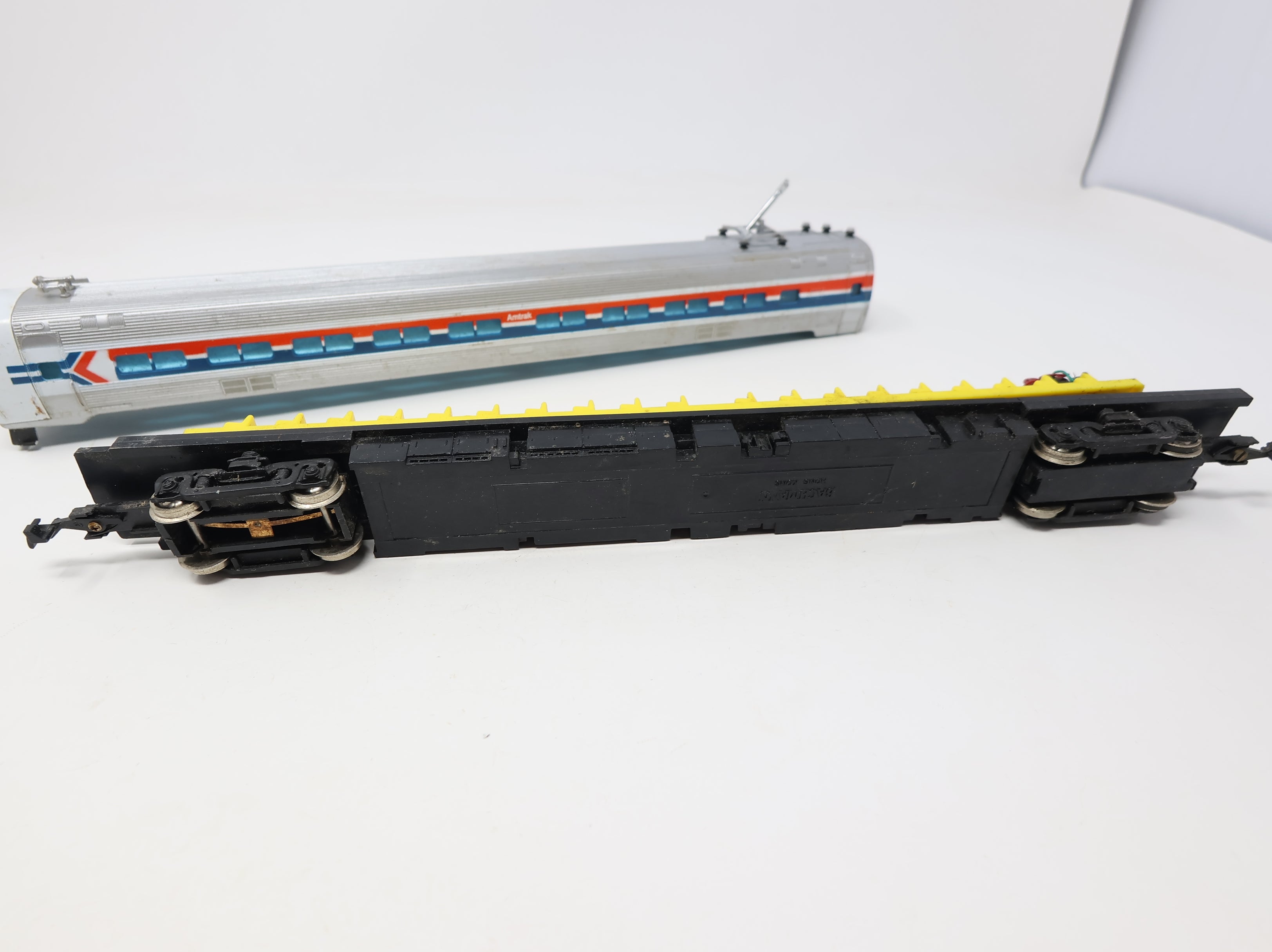 USED Bachmann HO Scale Powered Metroliner Passenger Car Amtrak #803 Parts/Repairs DC