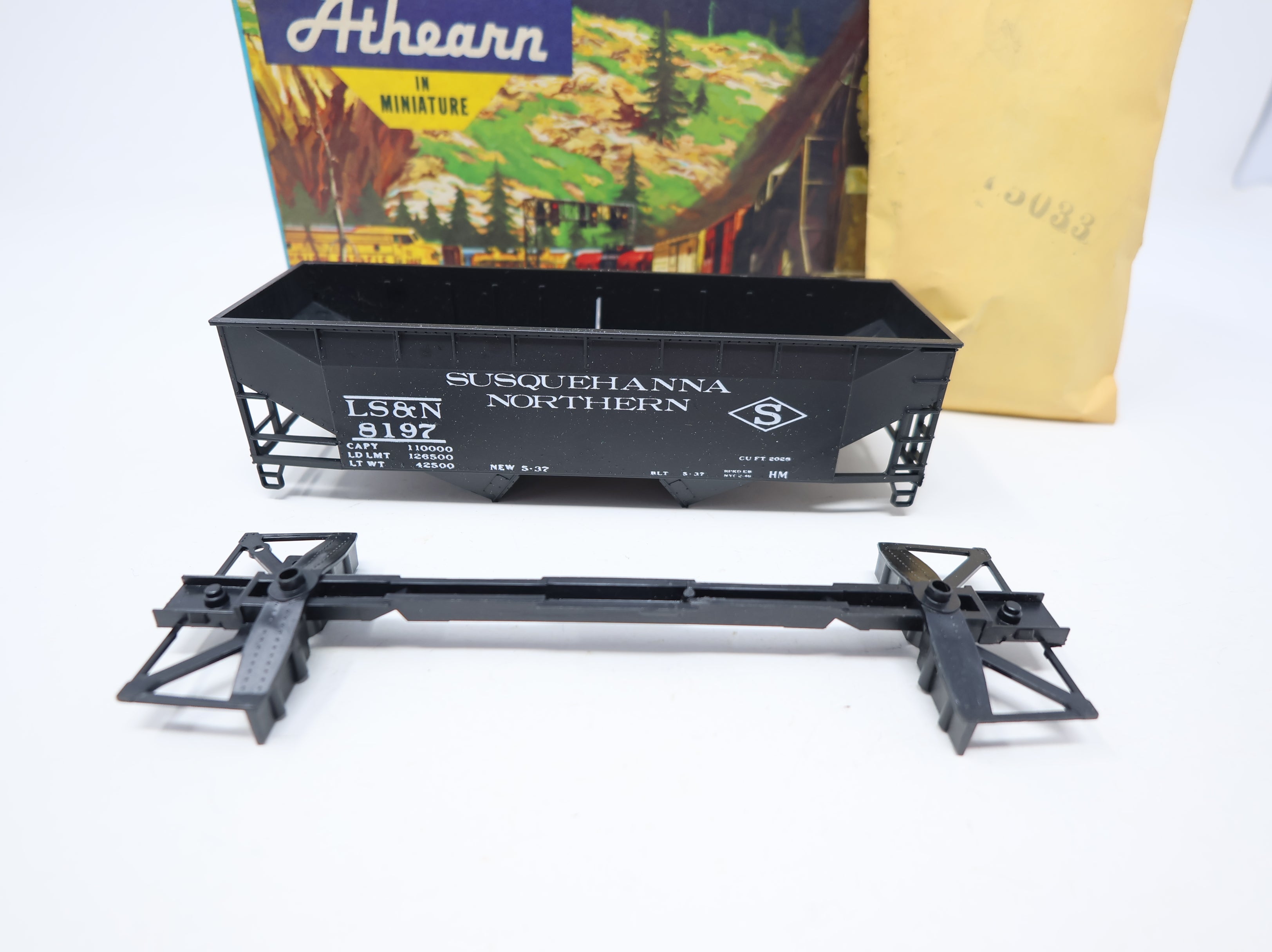 USED Athearn HO Scale 2 Bay Hopper Susquehanna Northern LS&N #8197 Accurate Finishing KIT