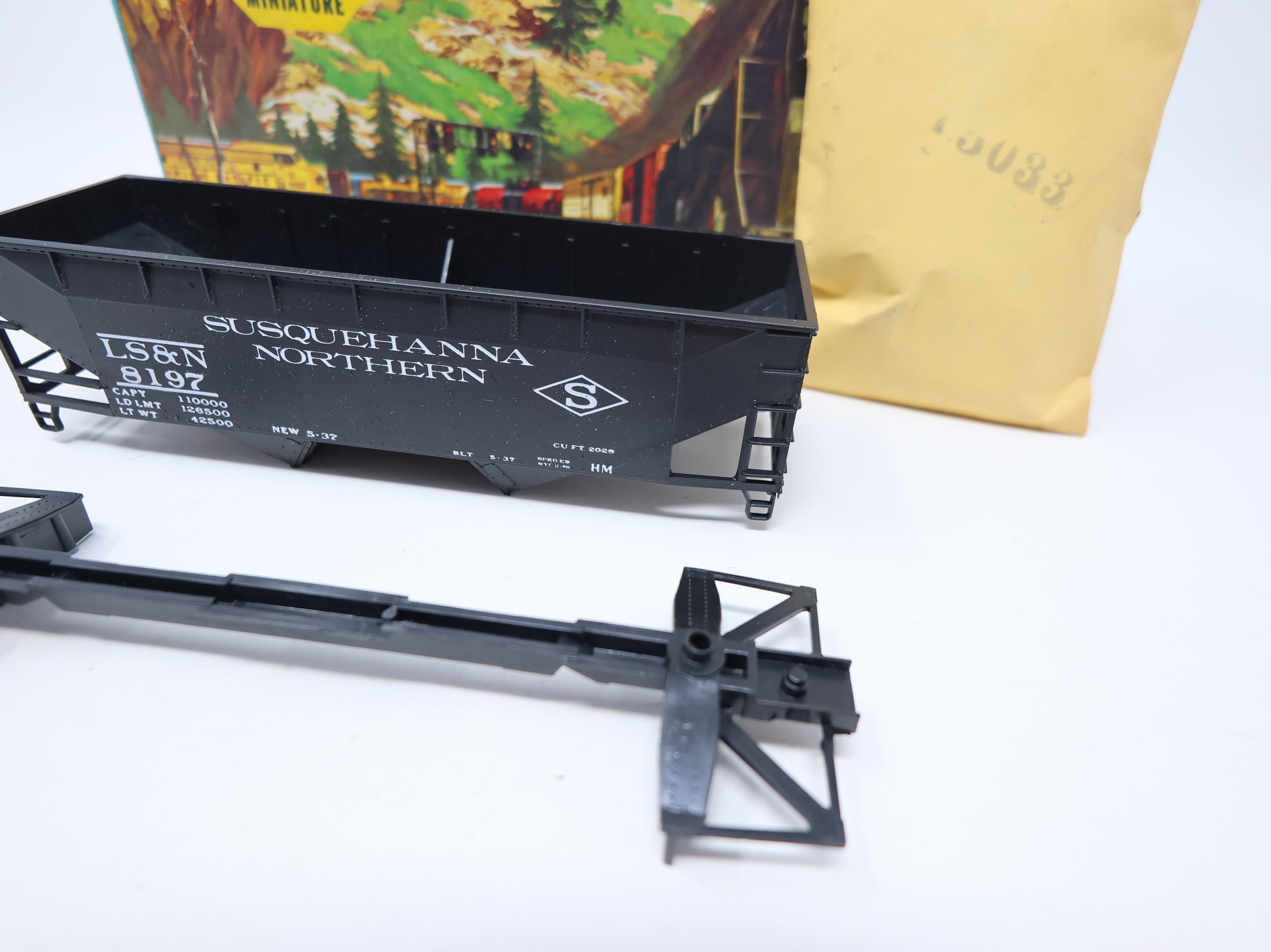 USED Athearn HO Scale 2 Bay Hopper Susquehanna Northern LS&N #8197 Accurate Finishing KIT