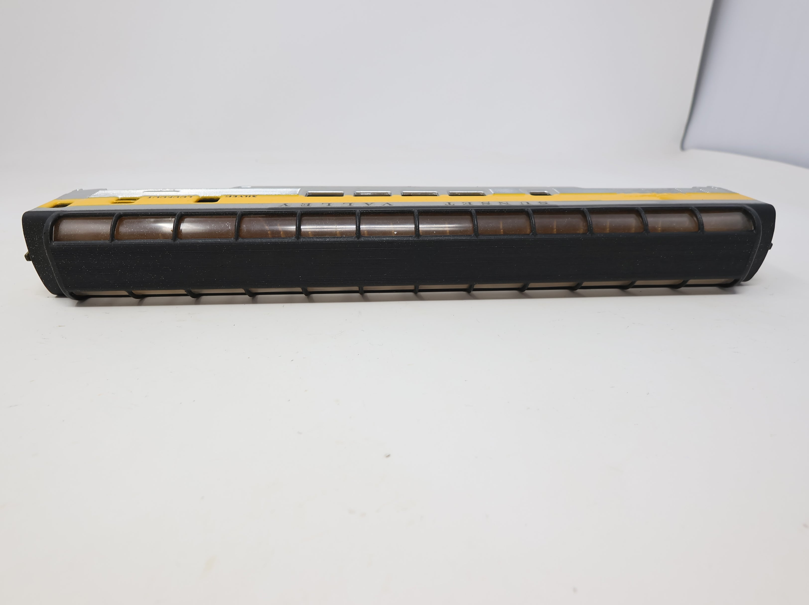 USED Bachmann HO Scale Dome Passenger Car w/ 2 Floors Sunset Valley Silver Lookout Decal