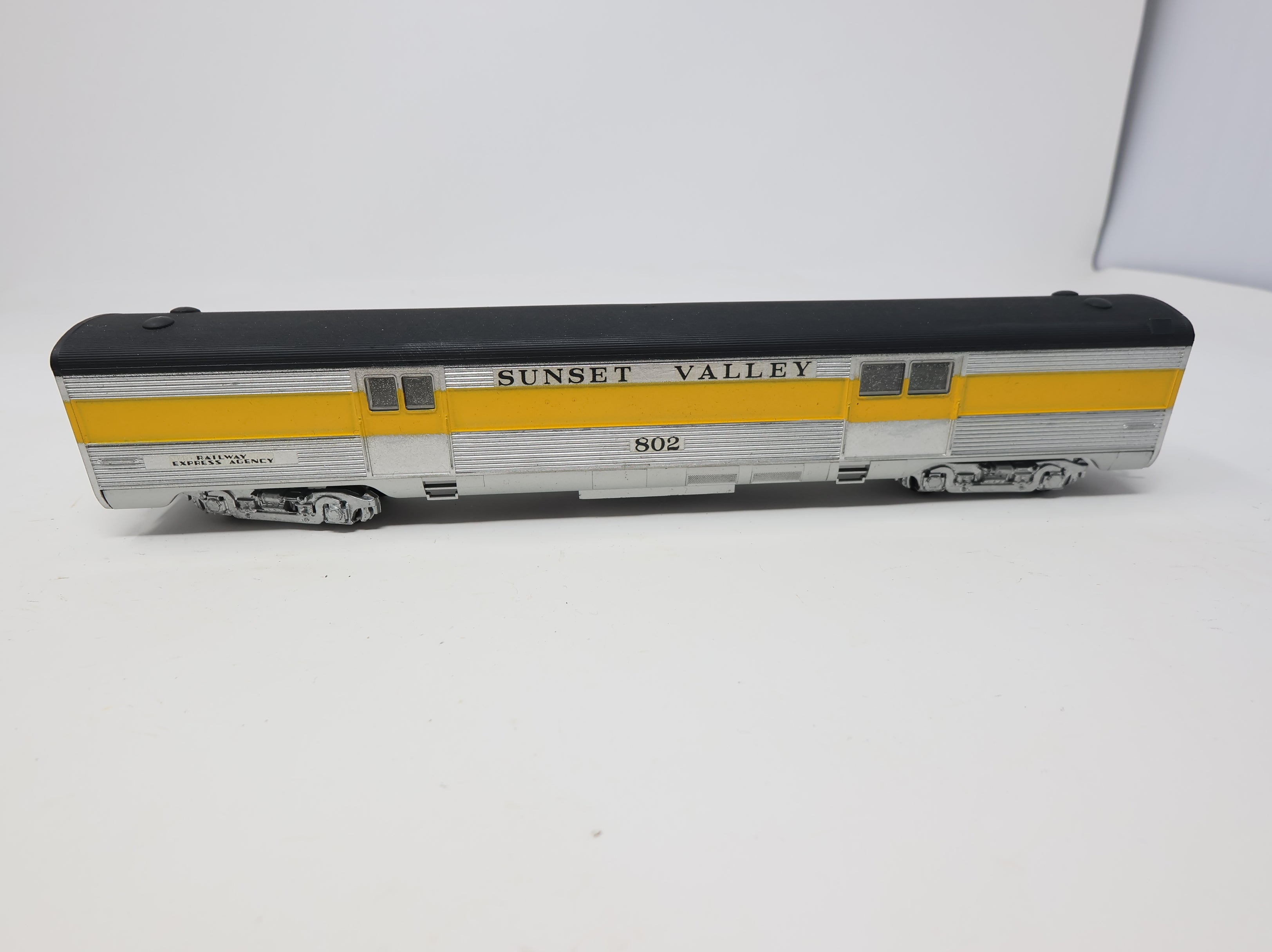 USED Athearn HO Scale Passenger Car Sunset Valley REA #802 Decal