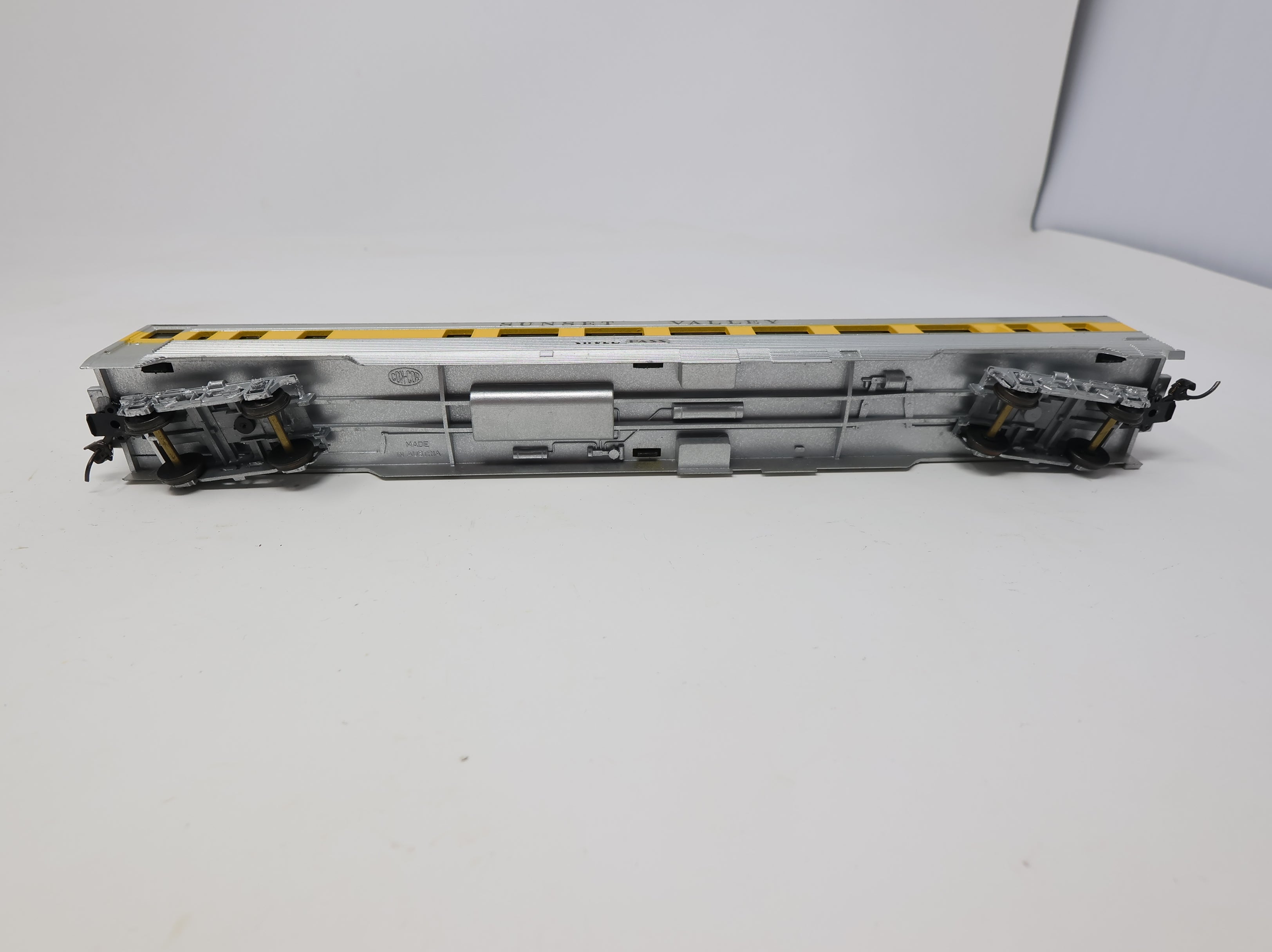 USED Con-Cor HO Scale Passenger Car Sunset Valley Silver Pass Decal