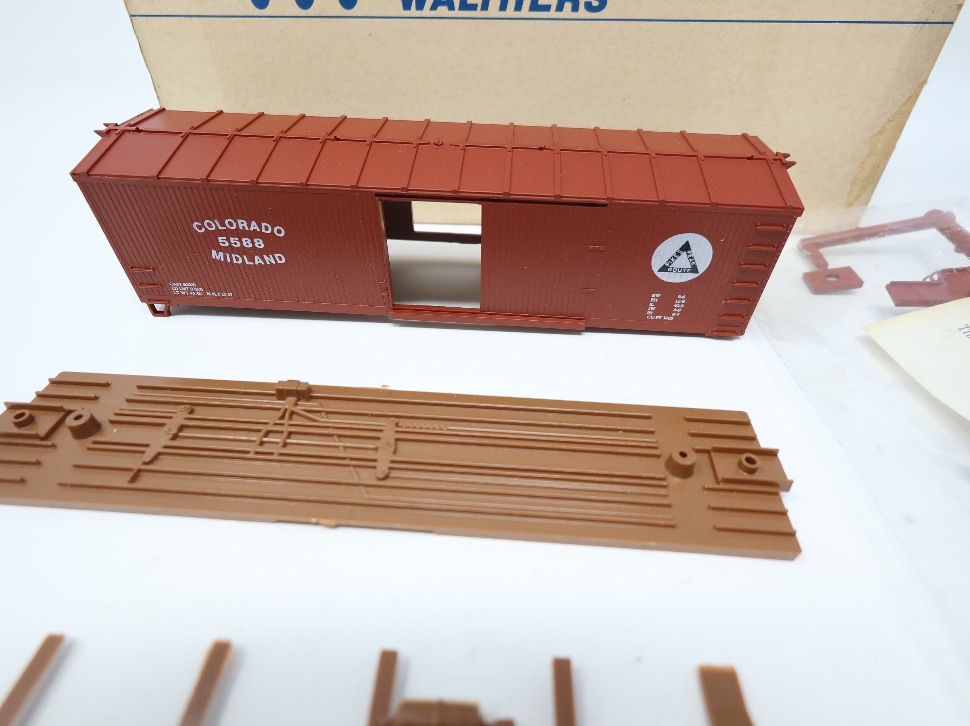 USED Walthers HO Scale 40' DS Wooden Box Car Colorado Midland #5588 KIT