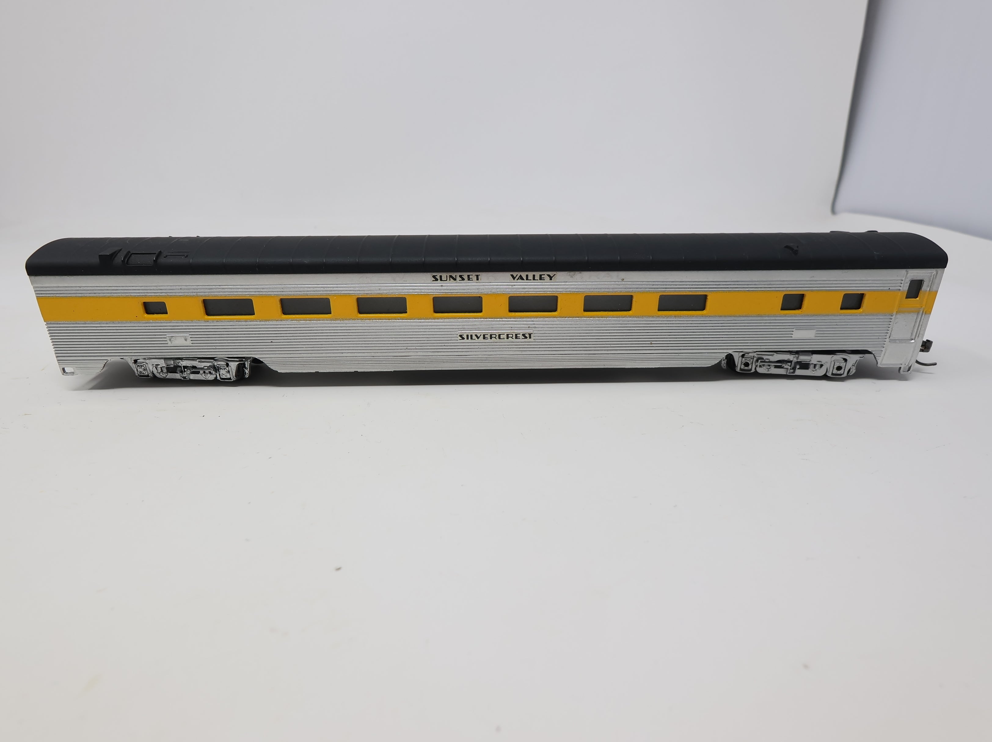 USED Con-Cor HO Scale Passenger Car Sunset Valley Silver Crest Decal