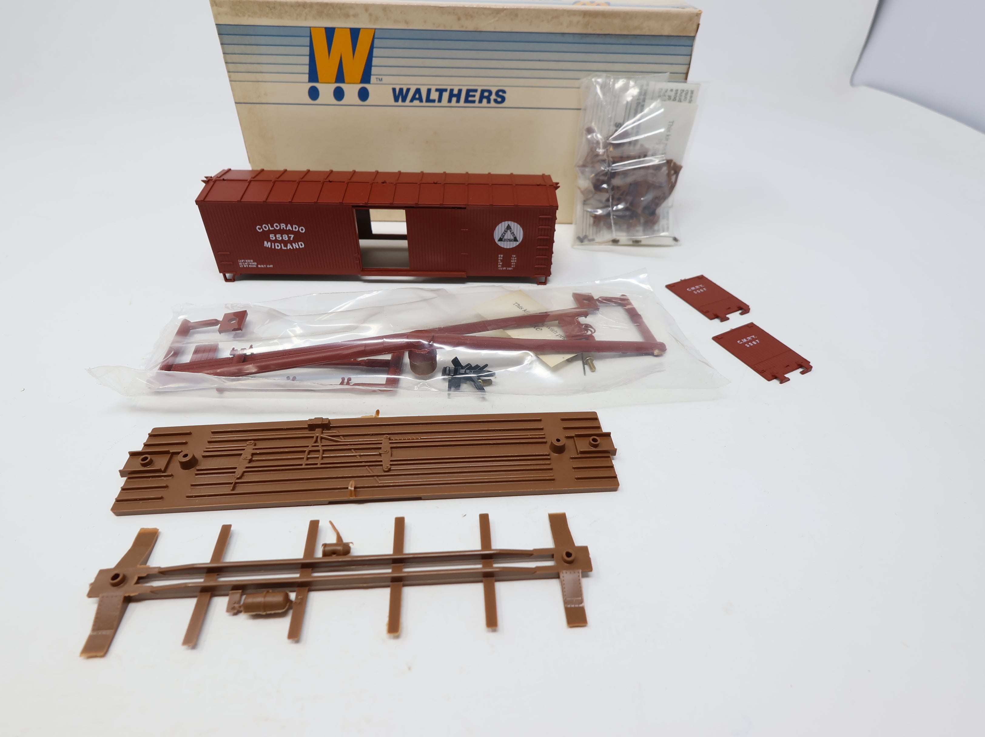 USED Walthers HO Scale 40' DS Wooden Box Car Colorado Midland #5587 KIT