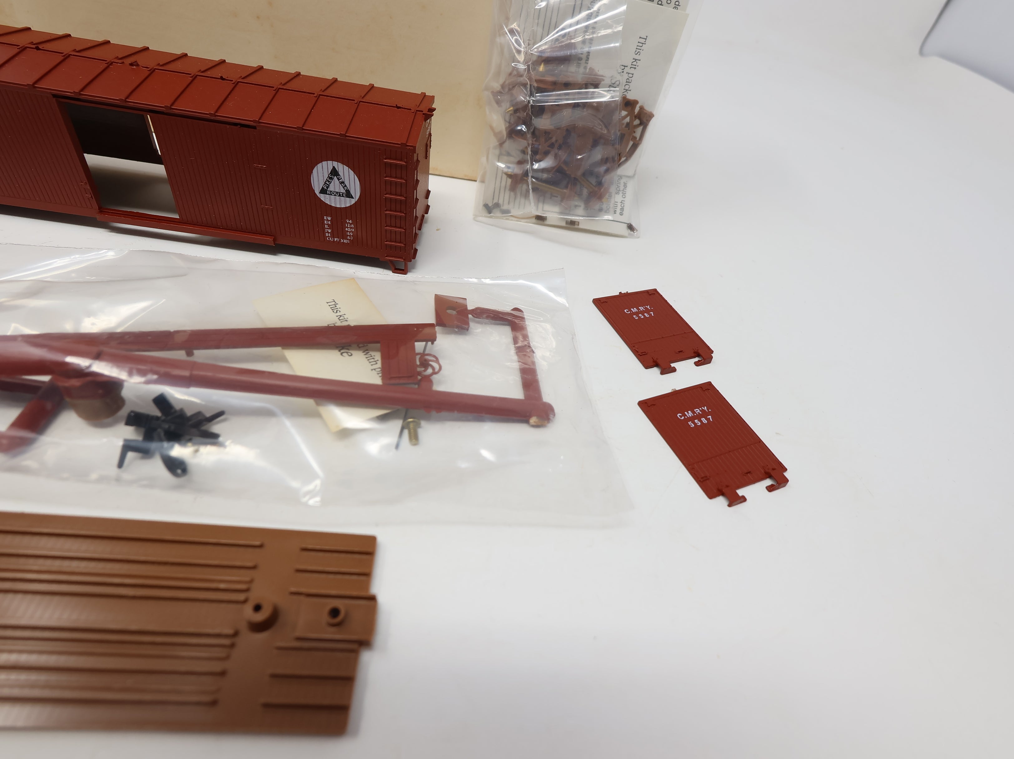 USED Walthers HO Scale 40' DS Wooden Box Car Colorado Midland #5587 KIT