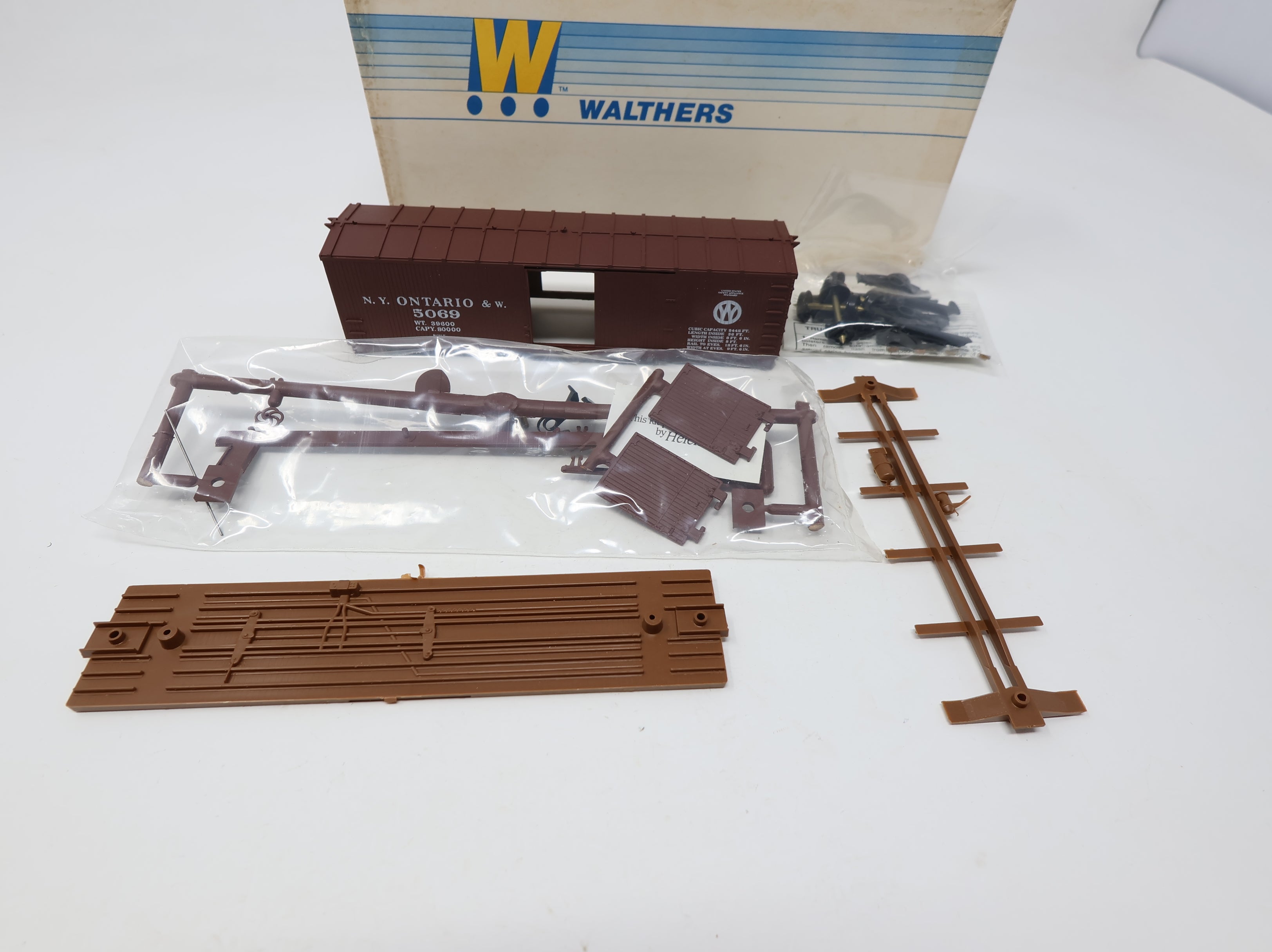 USED Walthers HO Scale 40' Wooden Box Car New York Ontario & Western #5069 Old & Weary Custom KIT