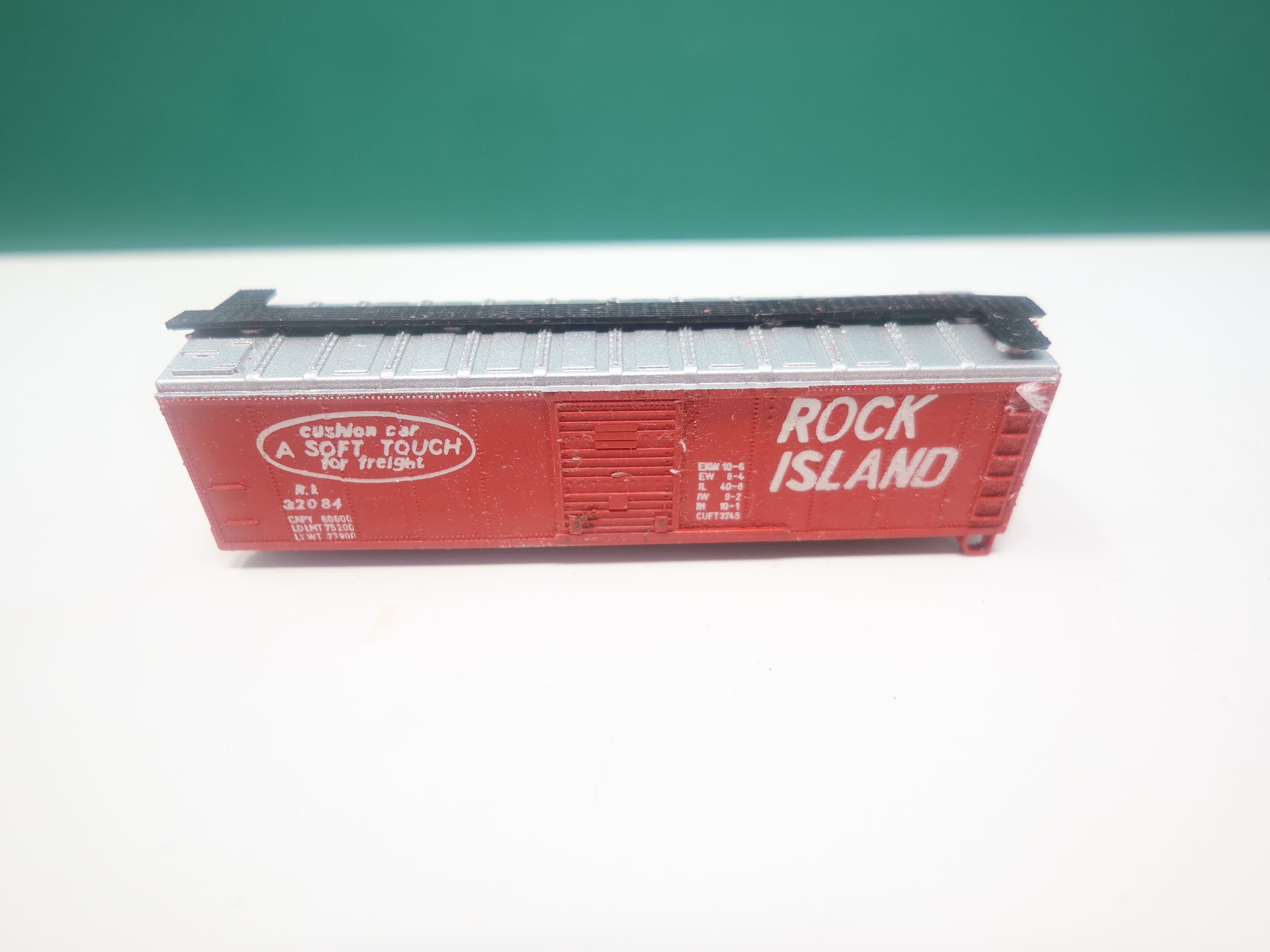 USED N Scale, 40' Box Car, Rock Island RI #32084, Rough