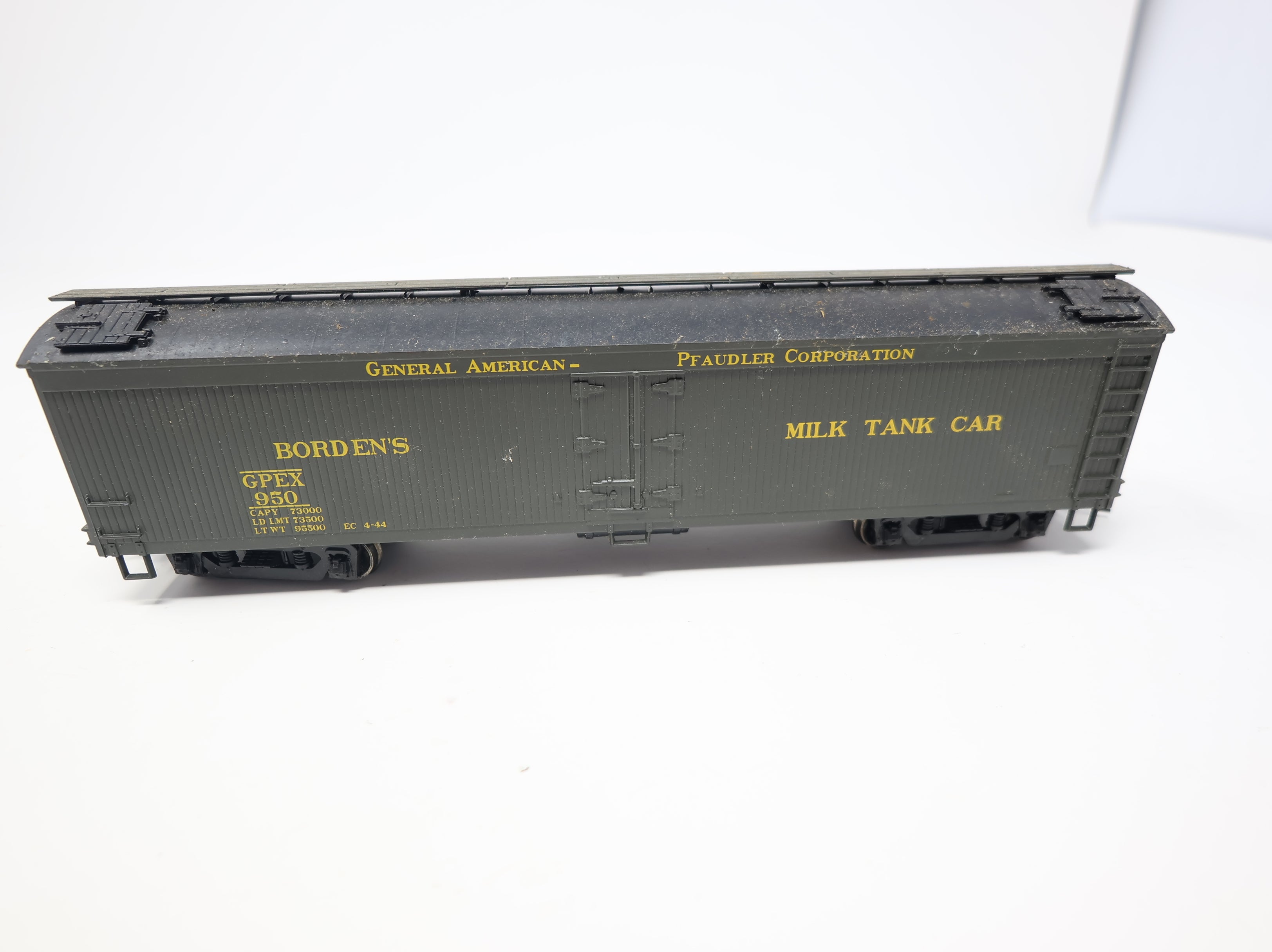 USED Walthers HO Scale Milk Tank Car Borden's GPEX #950