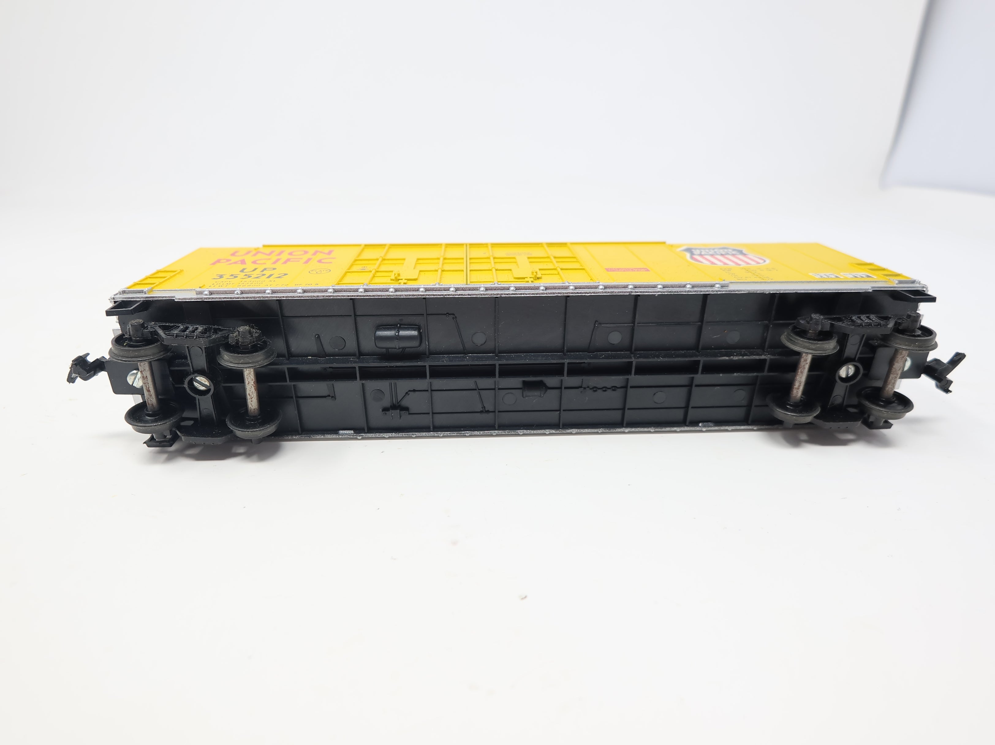 USED Roundhouse HO Scale 50' DD Box Car Union Pacific UP #355212