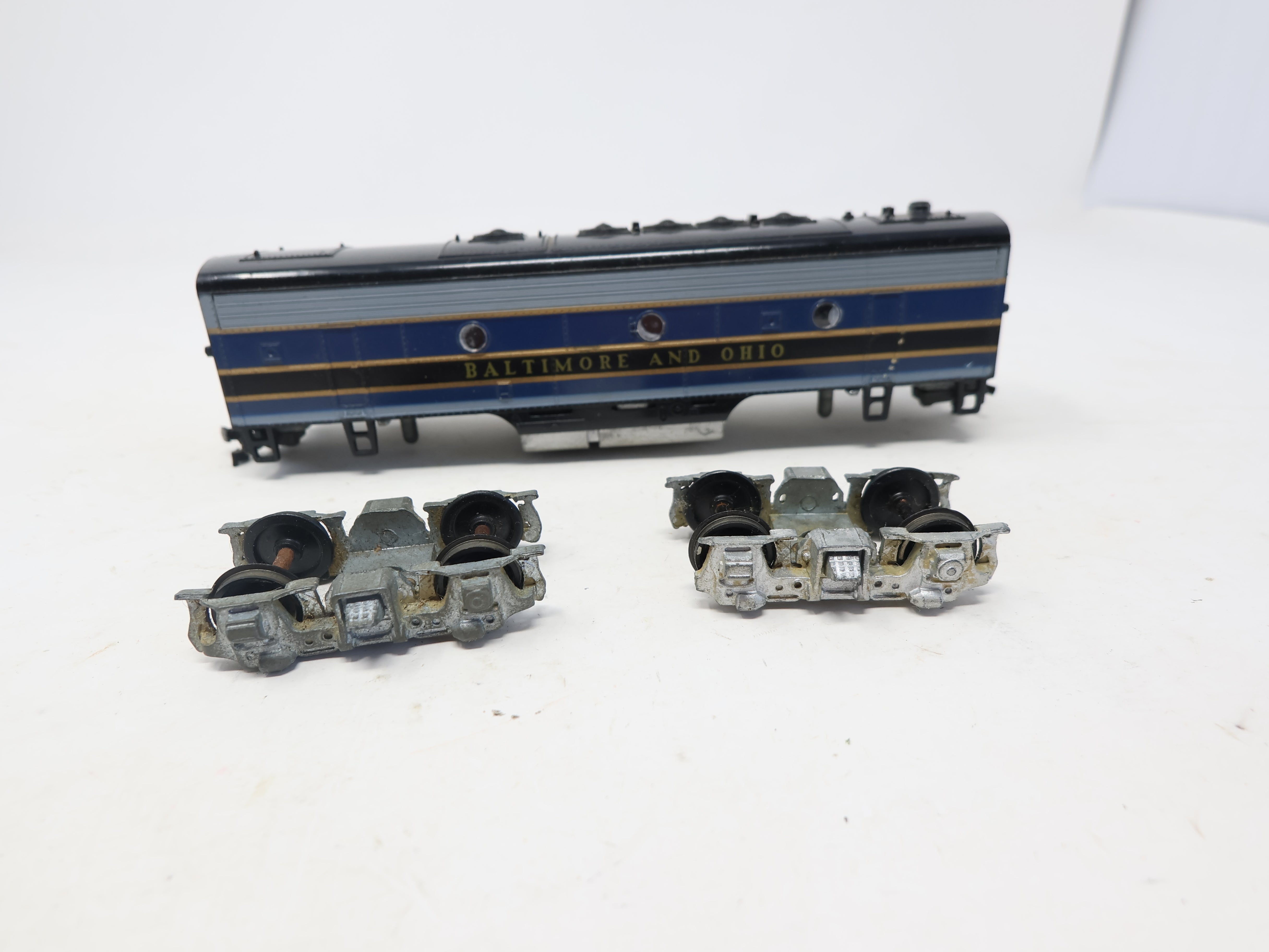 USED Athearn HO Scale, Diesel Locomotive B Unit Non Powered, Baltimore and Ohio