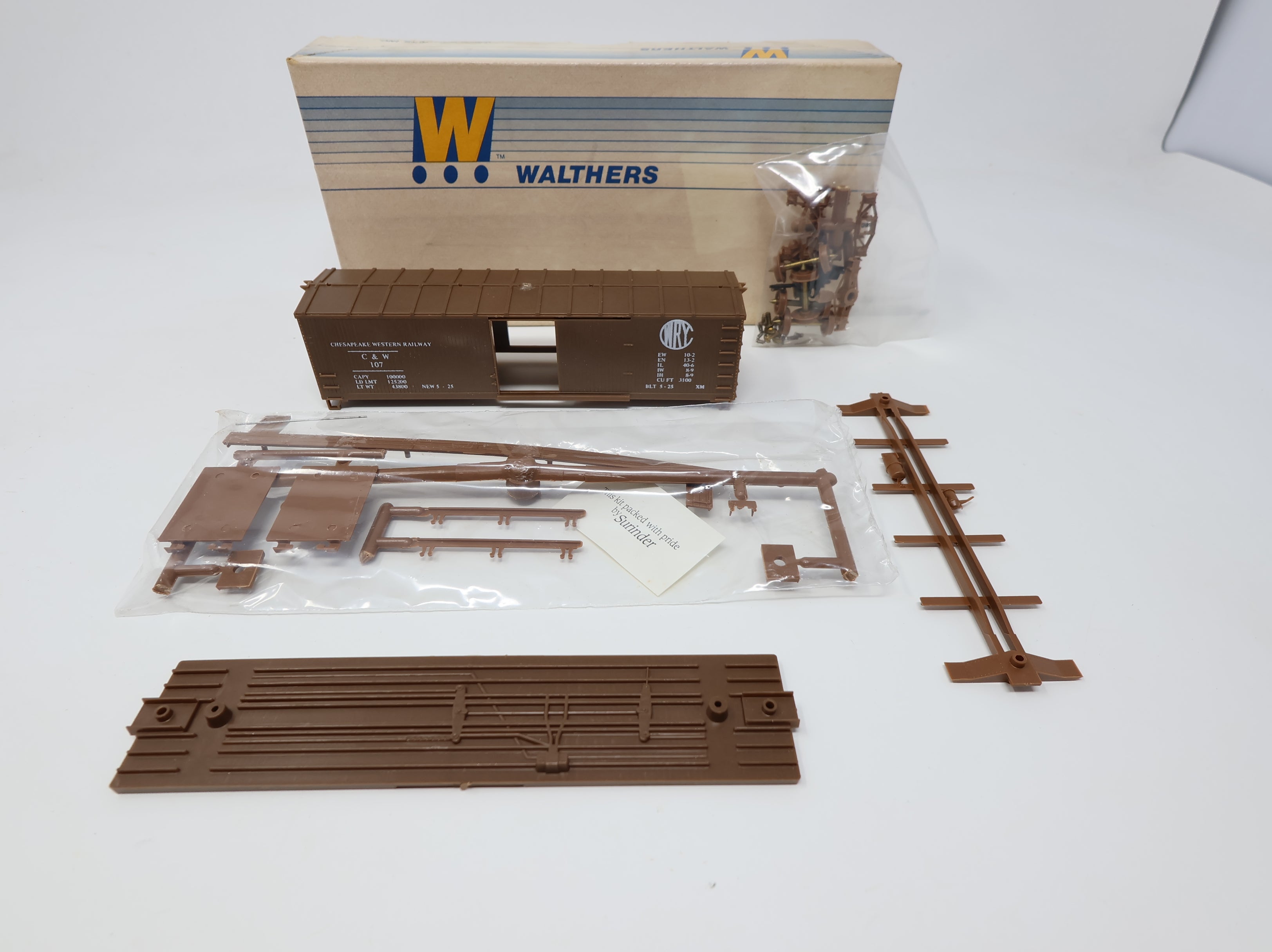 USED Walthers HO Scale Wooden Box Car Wood Ends Chesapeake & Western C&W #107 KIT