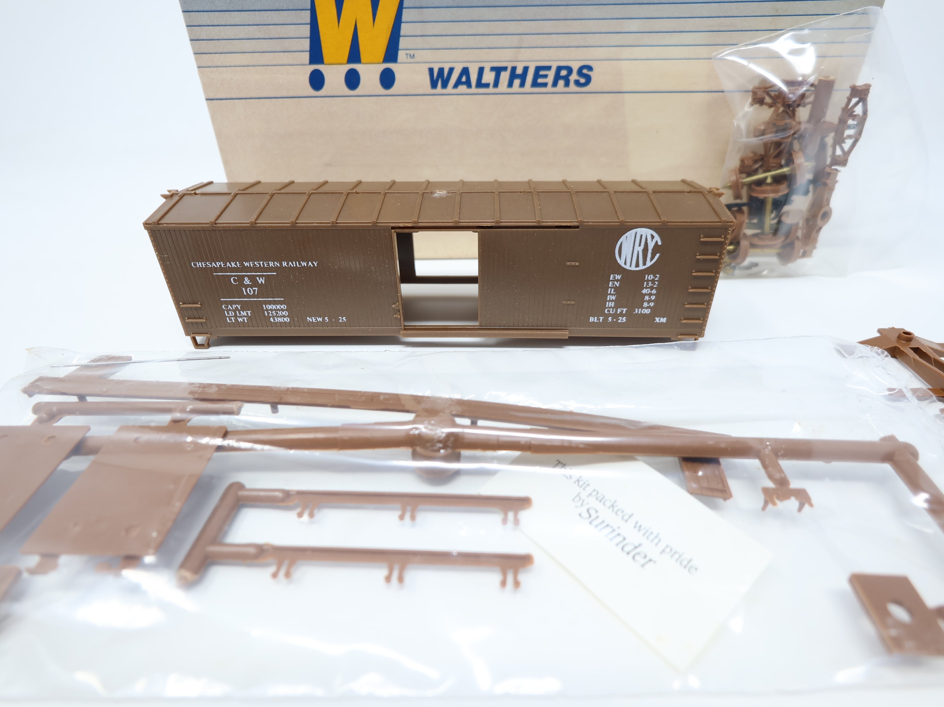 USED Walthers HO Scale Wooden Box Car Wood Ends Chesapeake & Western C&W #107 KIT