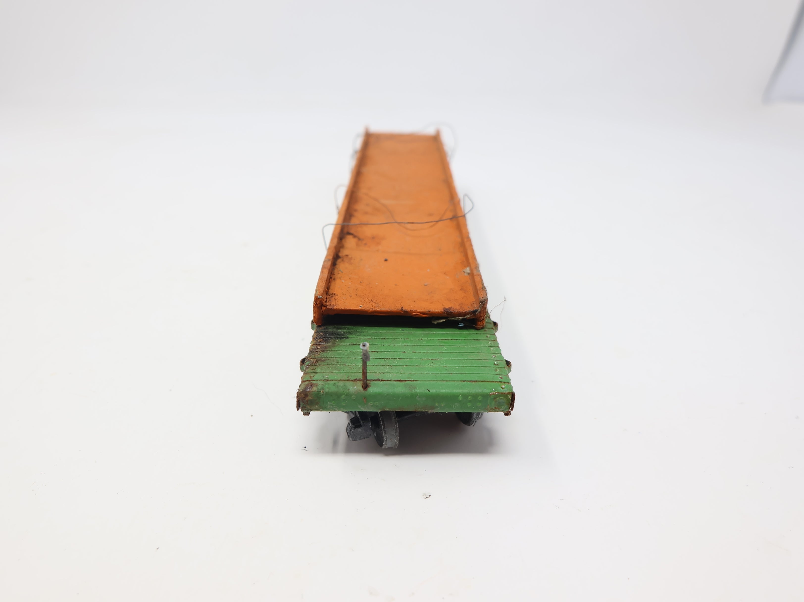 USED Varney HO Scale 50' Flat Car Elgin Joliet & Eastern EJ&E #6301 w/ Steel Load Rough