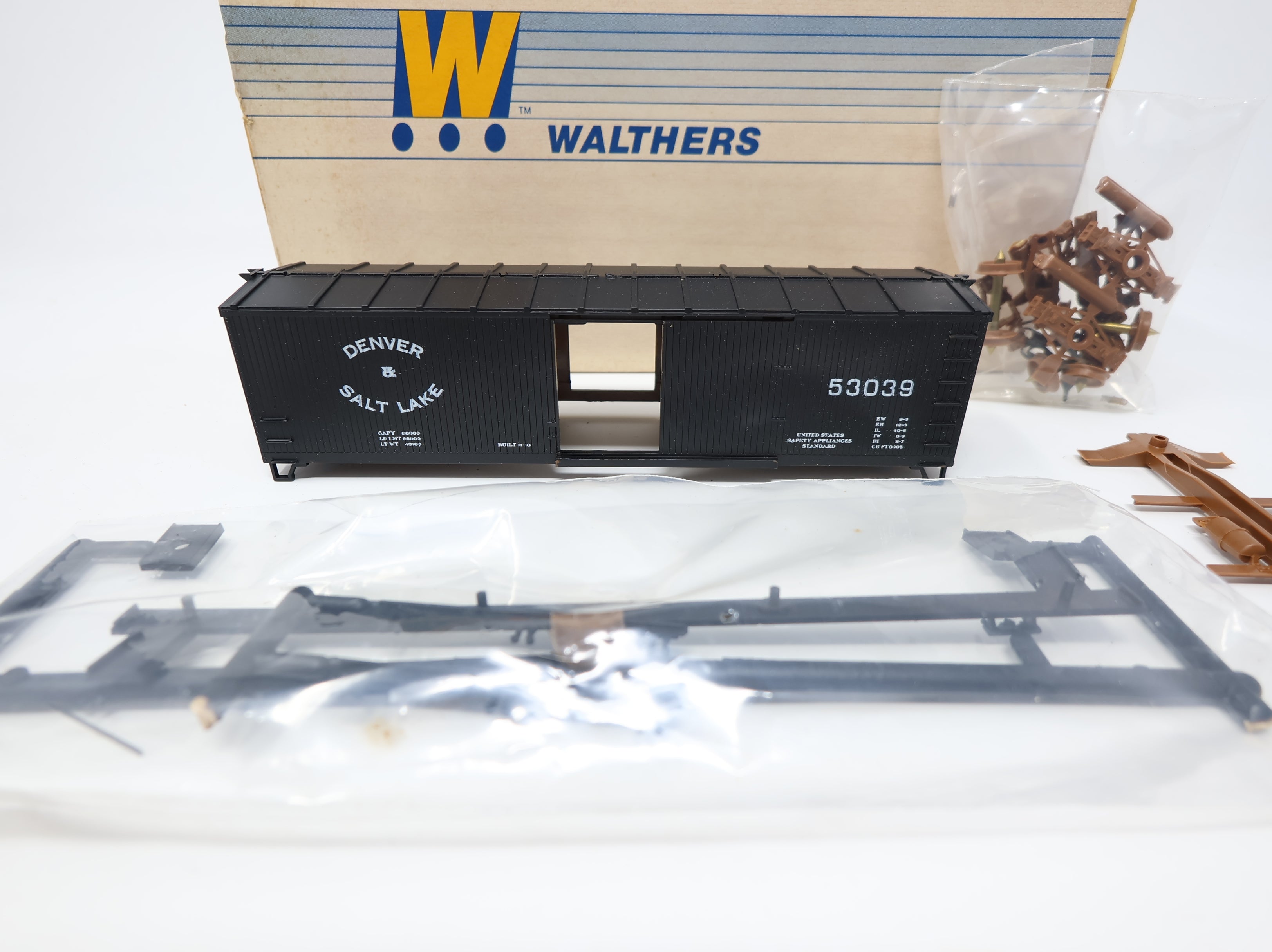 USED Walthers HO Scale 40' Wooden Box Car Denver & Salt Lake #53039 KIT