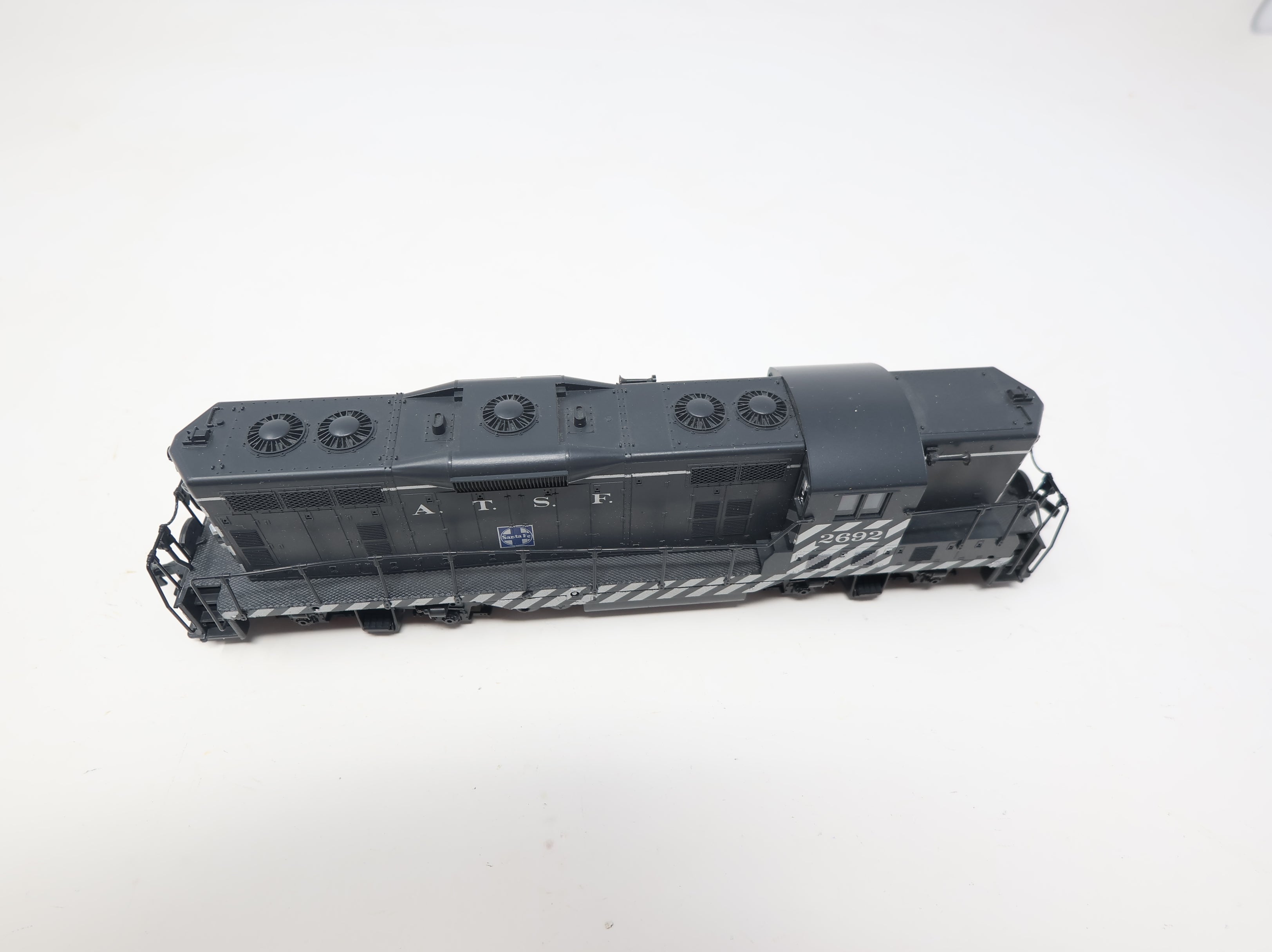 USED KATO HO Scale GP-7 Diesel Locomotive Santa Fe #2692 DC