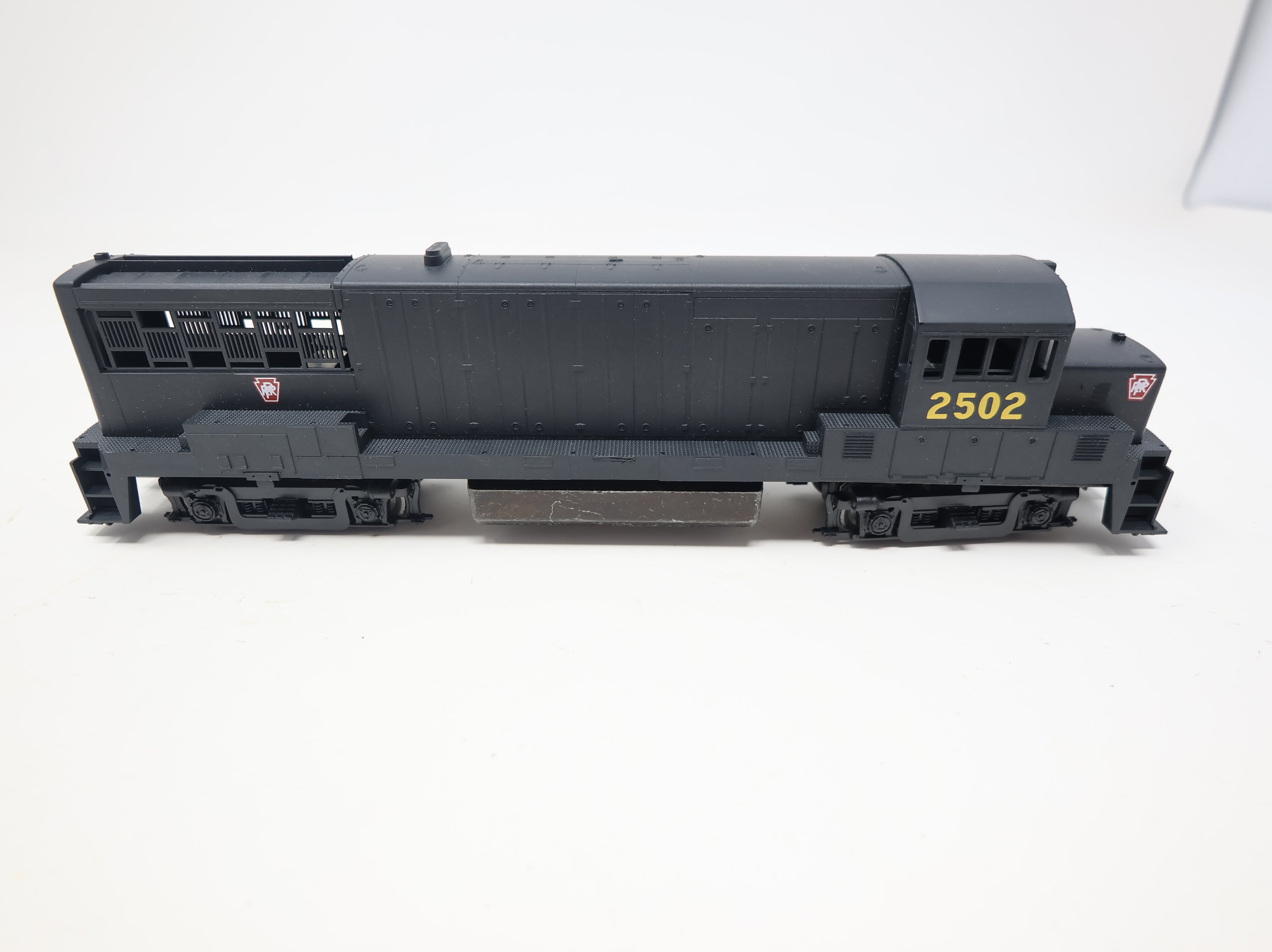 USED Athearn HO Scale Diesel Locomotive Pennsylvania #2502 DC