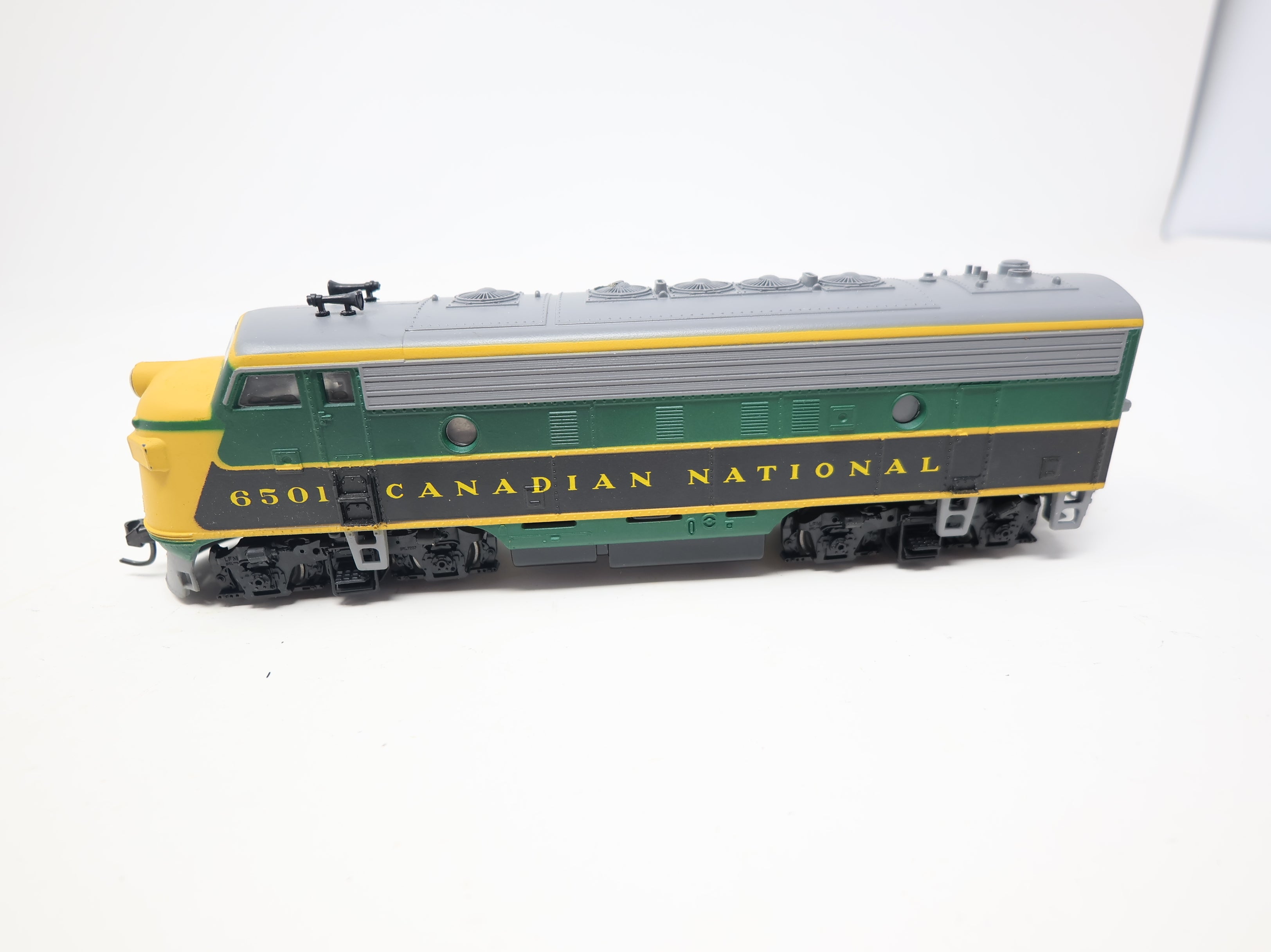 USED Athearn HO Scale F-7A Diesel Locomotive Canadian National #6501 DC