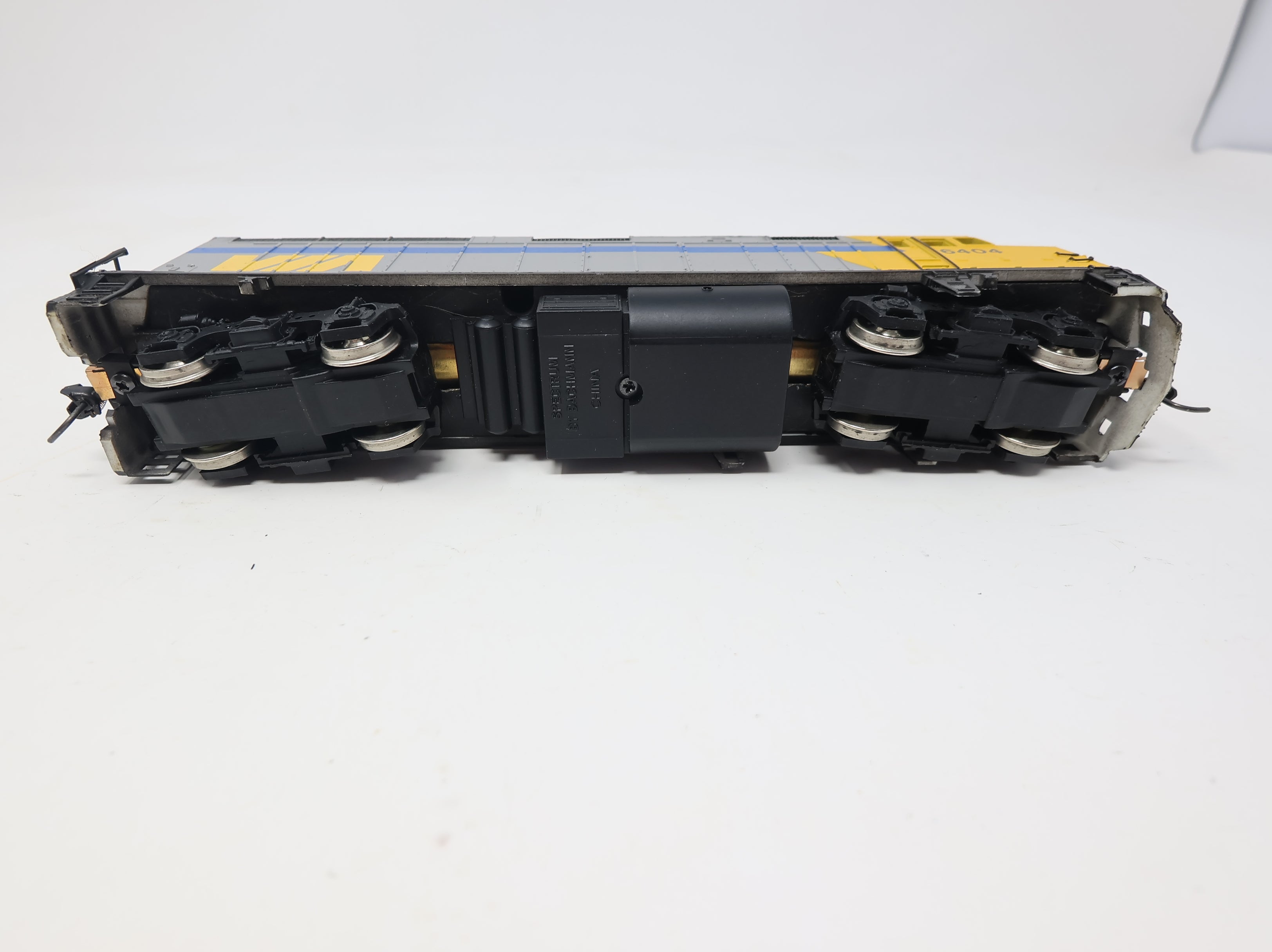 USED Bachmann HO Scale Spectrum F40PH Diesel Locomotive Via Rail Canada #6404 DC