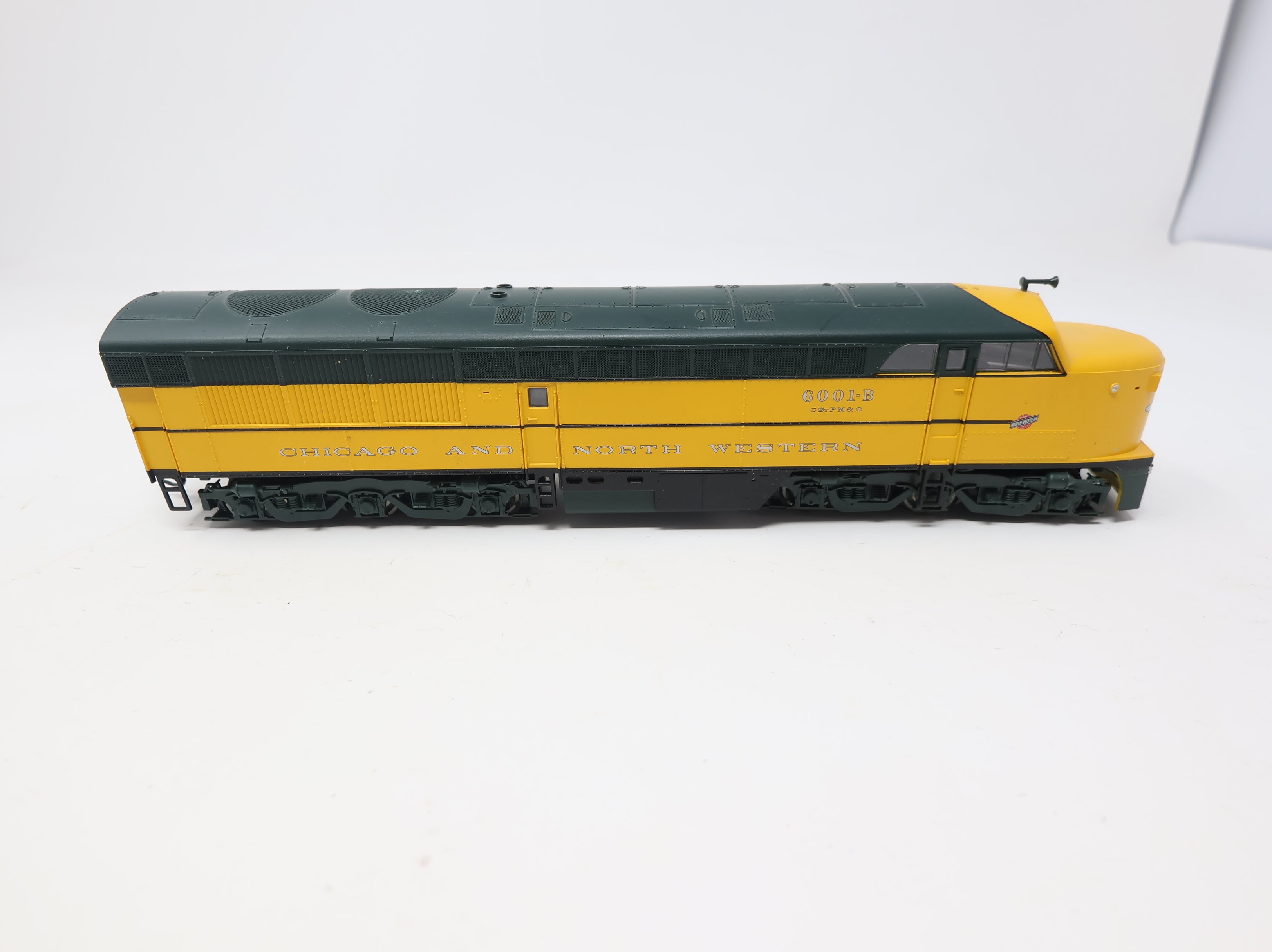 USED Life-Like HO Scale Proto 1000 Erie Built Diesel Locomotive Chicago & North Western #6001B DC