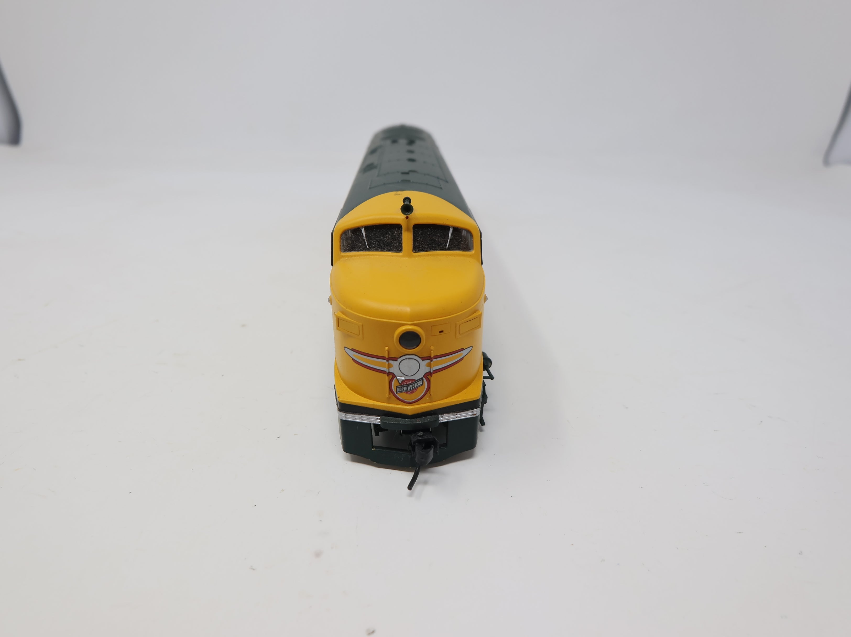 USED Life-Like HO Scale Proto 1000 Erie Built Diesel Locomotive Chicago & North Western #6001B DC