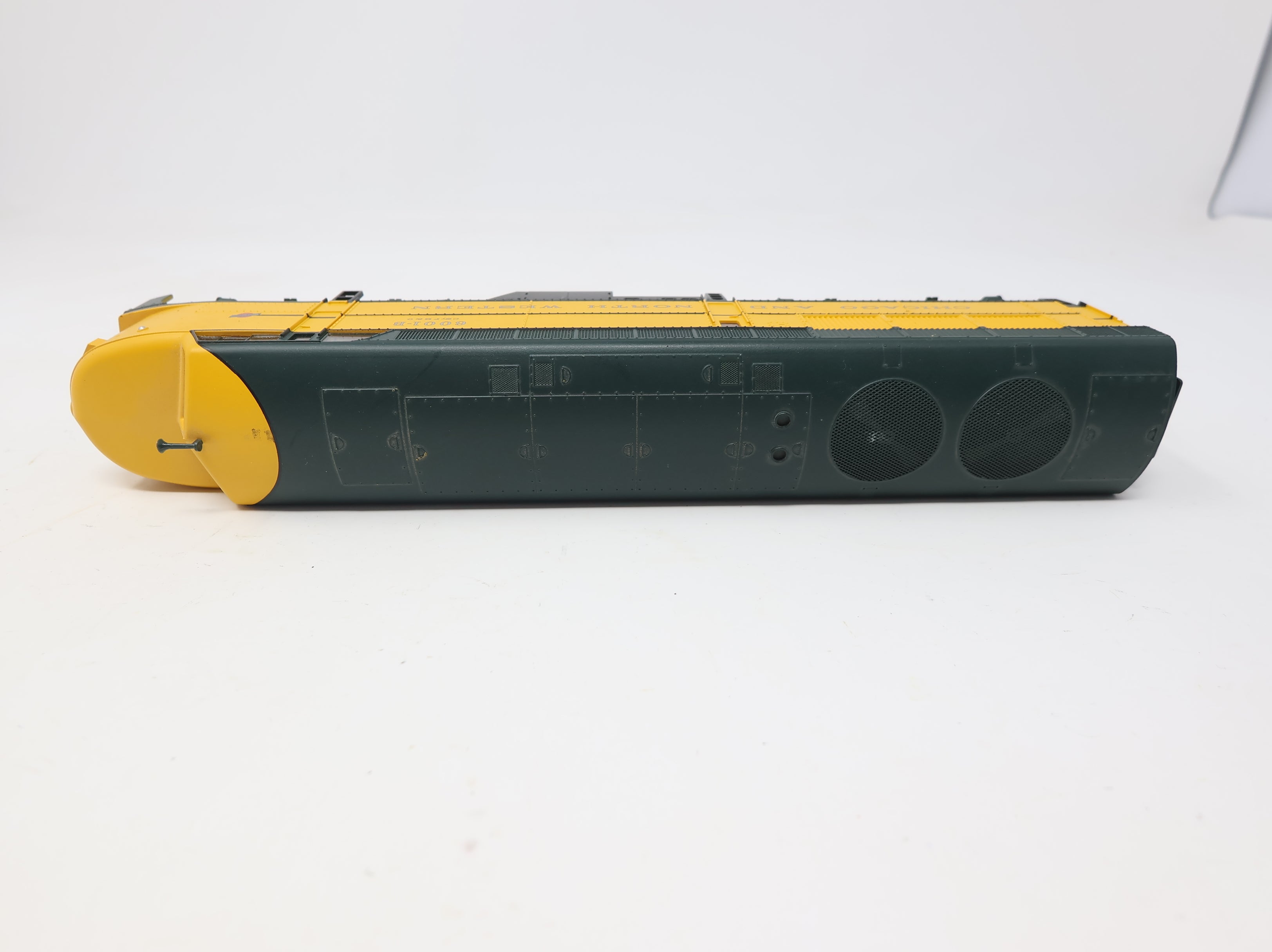 USED Life-Like HO Scale Proto 1000 Erie Built Diesel Locomotive Chicago & North Western #6001B DC