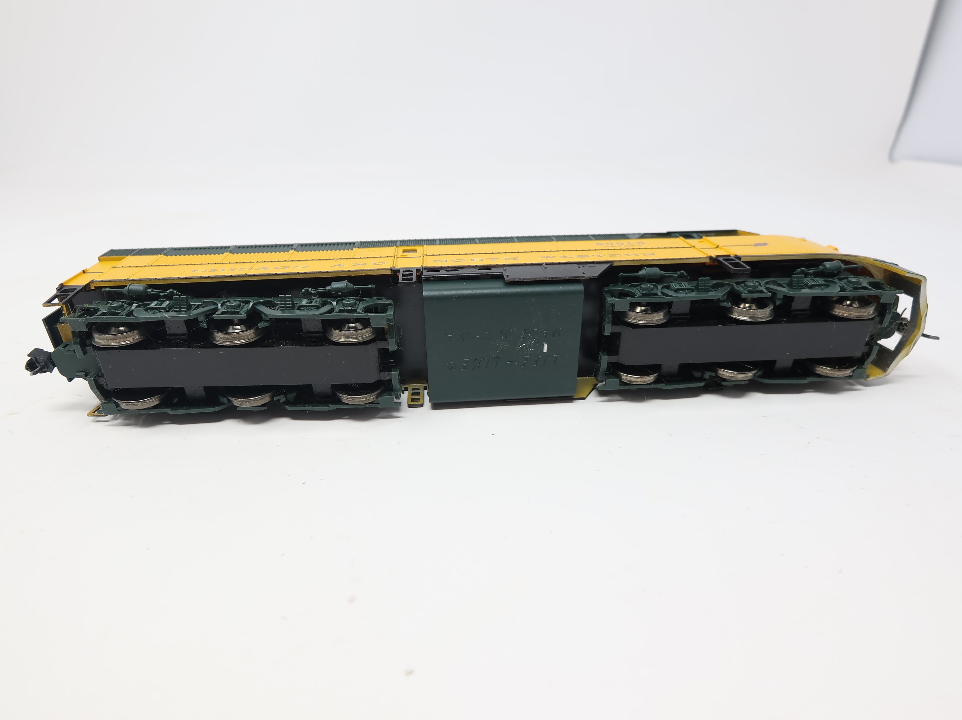 USED Life-Like HO Scale Proto 1000 Erie Built Diesel Locomotive Chicago & North Western #6001B DC