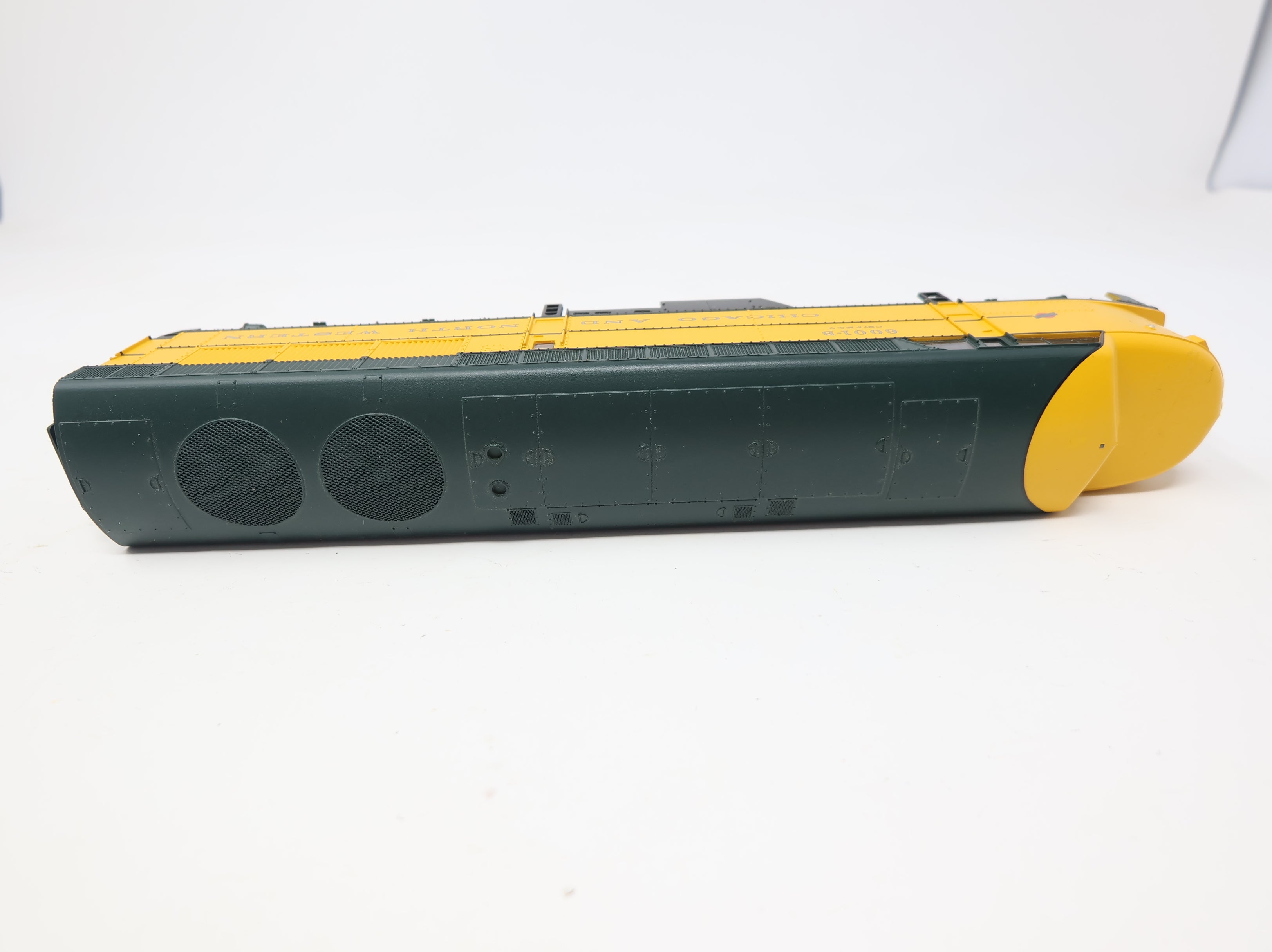 USED Life-Like HO Scale Proto 1000 Erie Built Diesel Locomotive Chicago & North Western #6001B DC