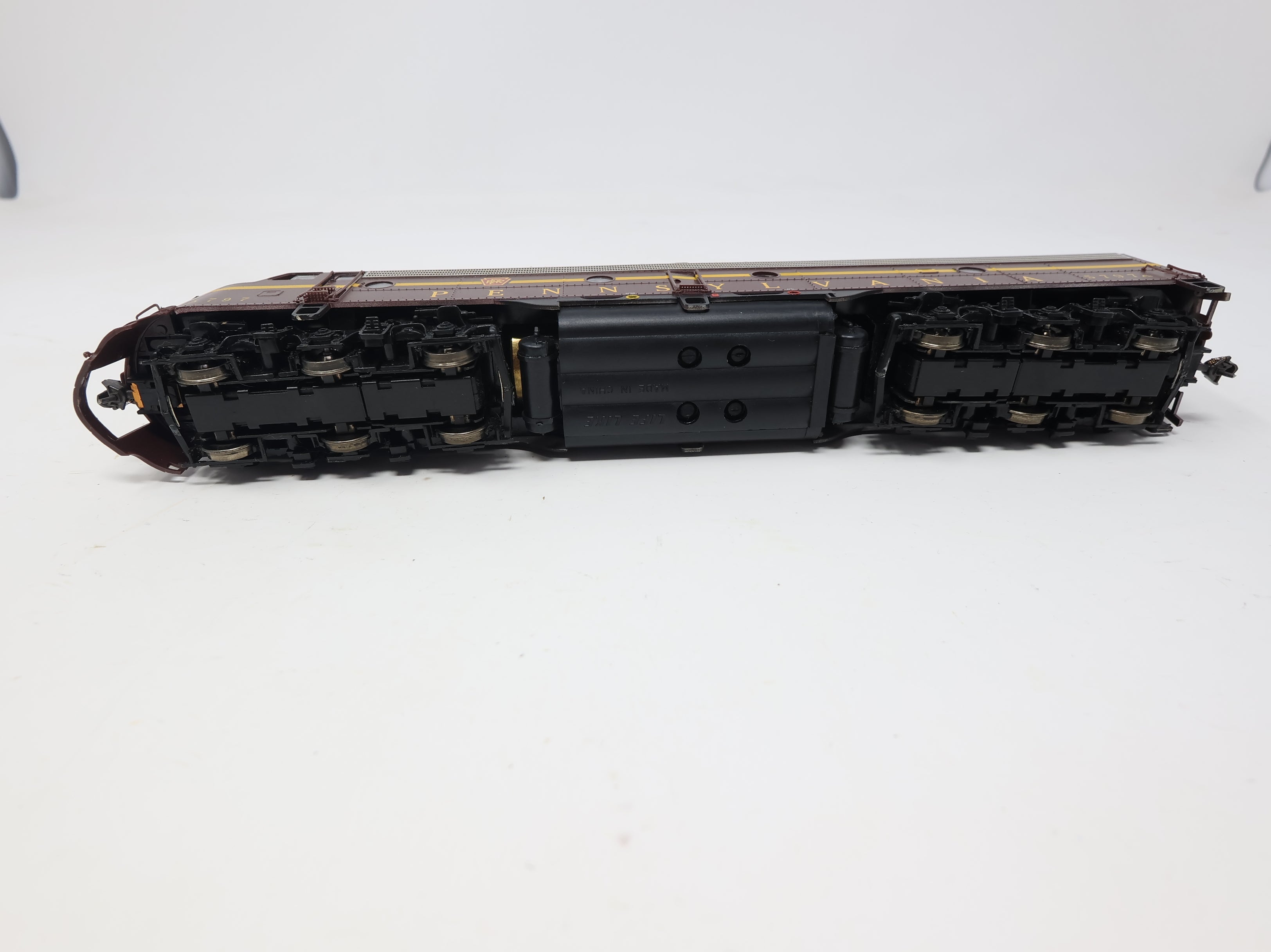 USED Life-Like HO Scale Proto 2000 E8/E9 Diesel Locomotive Pennsylvania #5797A DC