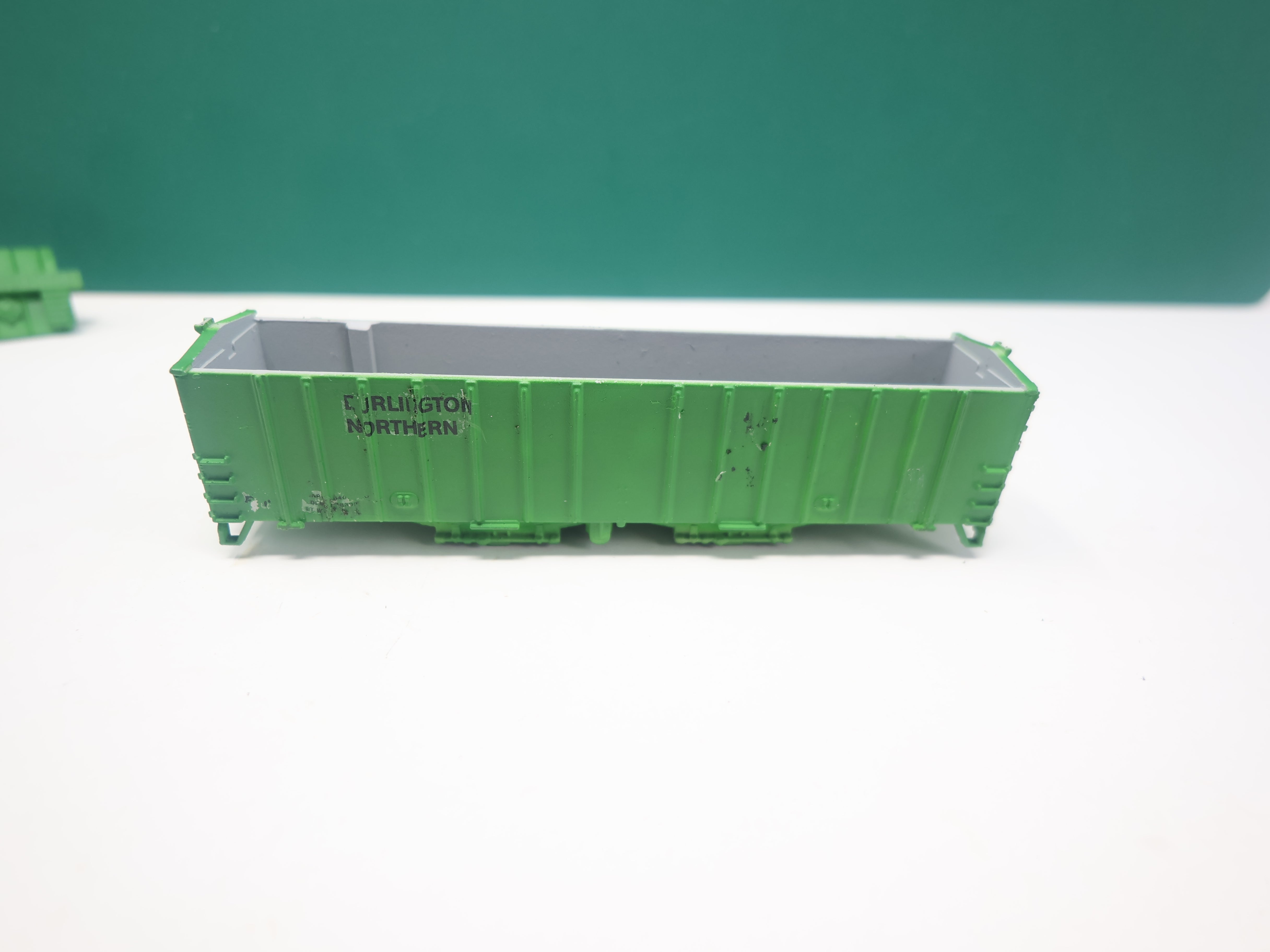 USED Delaware Valley Freight Car N Scale, Airslide Covered Hopper, Undecorated, No trucks