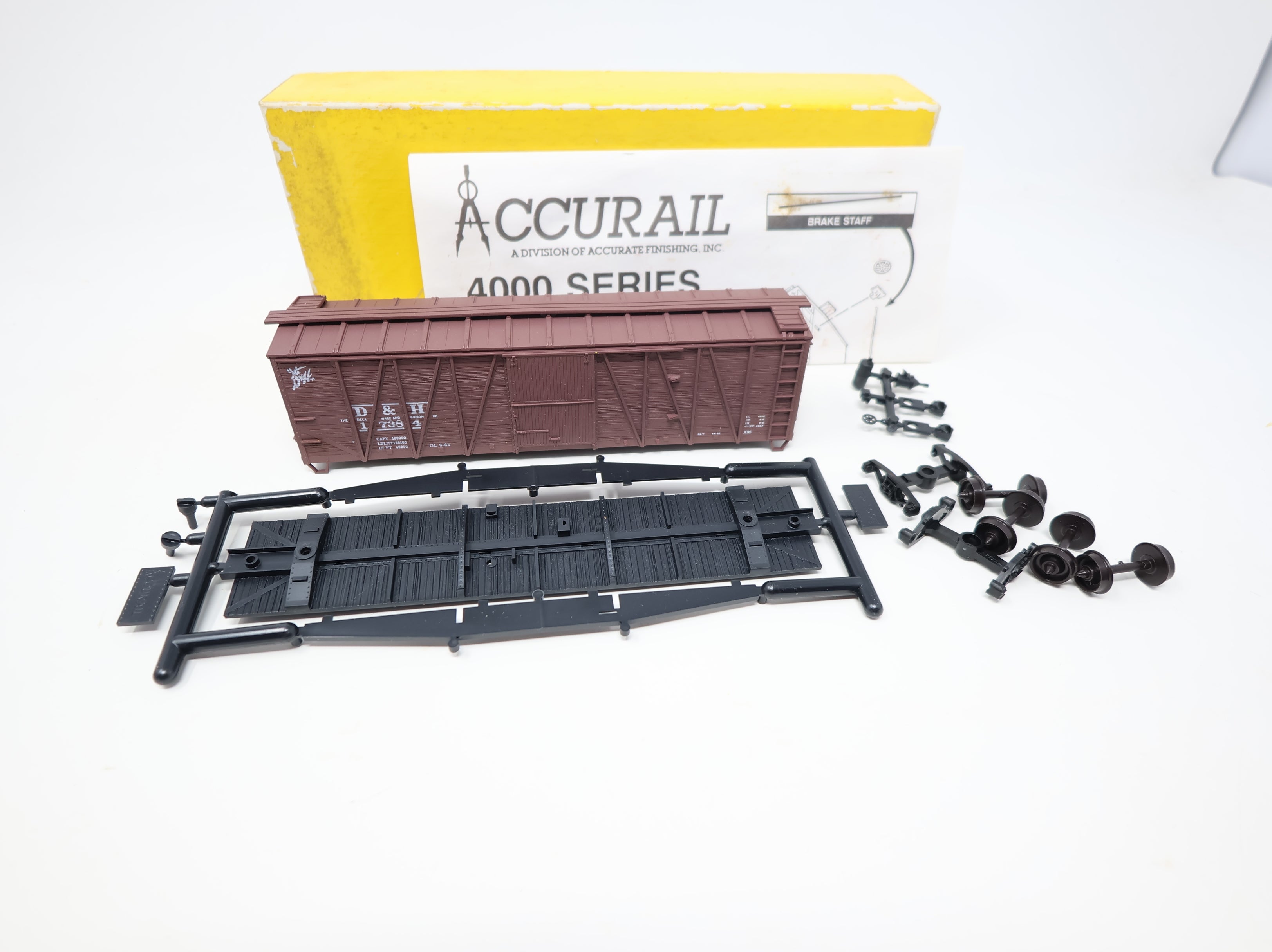 USED Accurail HO Scale 40' Wooden OB Box Car Delaware and Hudson D&H #17384 Steel Ends KIT