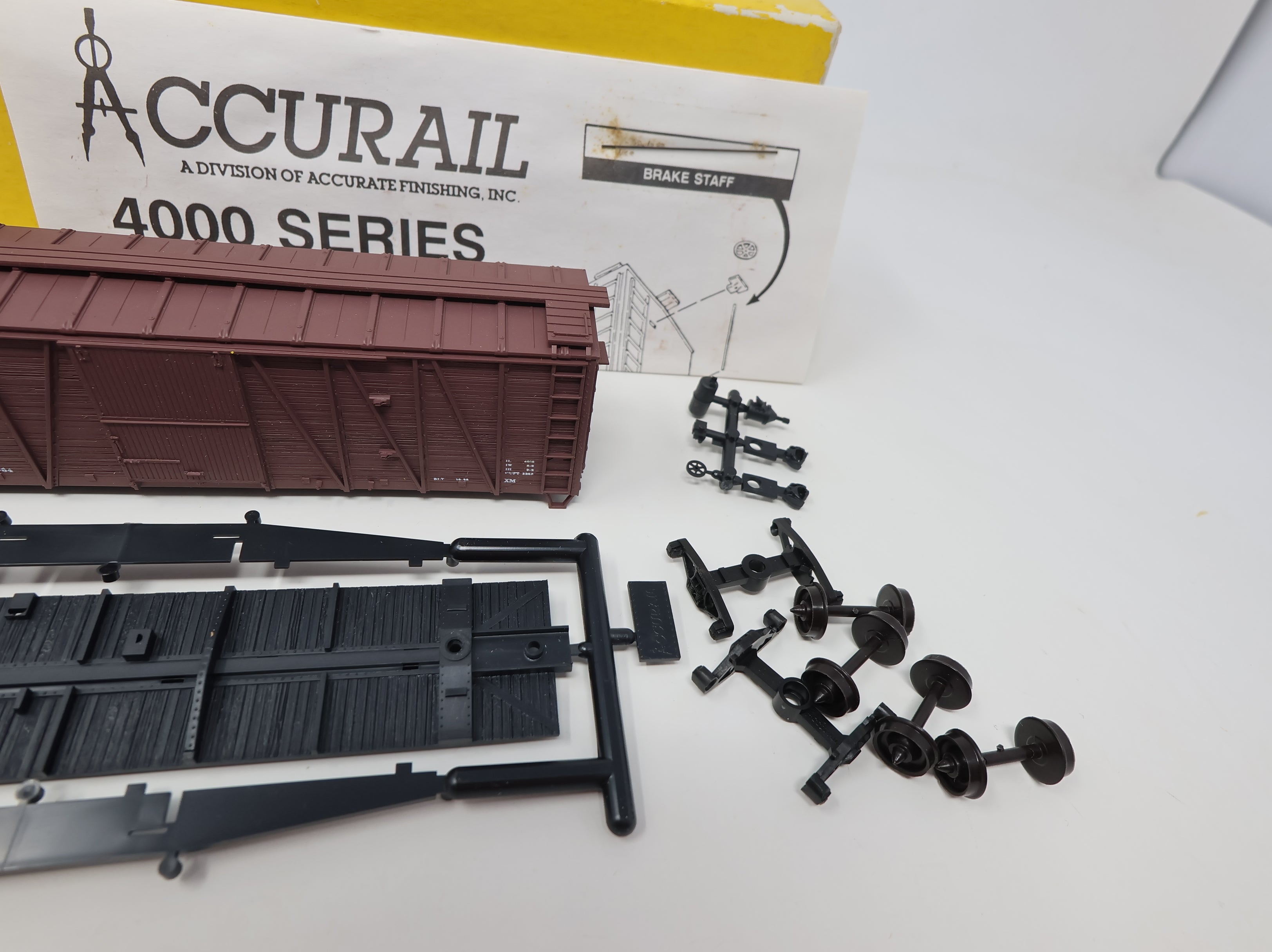 USED Accurail HO Scale 40' Wooden OB Box Car Delaware and Hudson D&H #17384 Steel Ends KIT