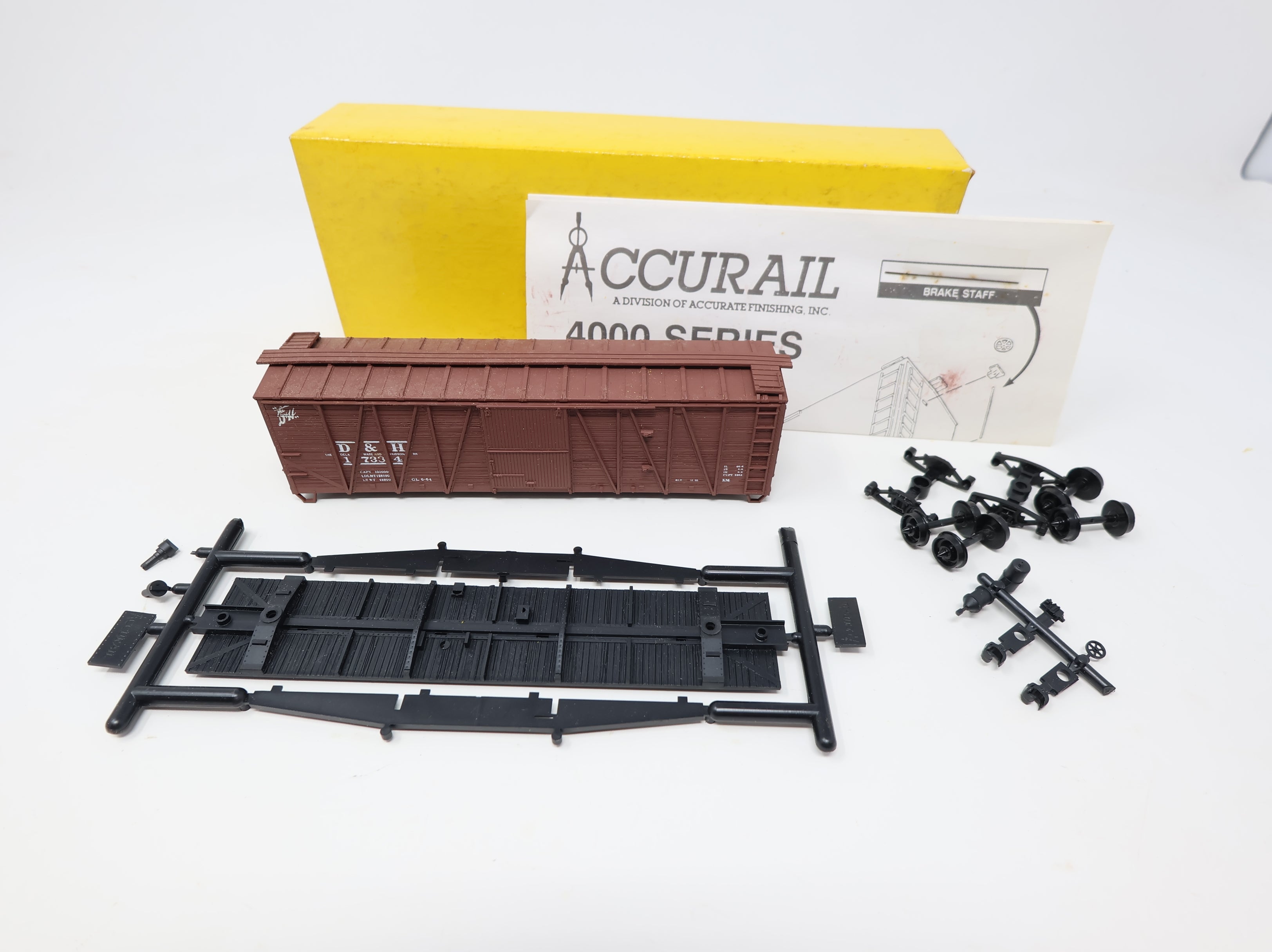 USED Accurail HO Scale 40' Wooden OB Box Car Delaware and Hudson D&H #17334 Steel Ends KIT