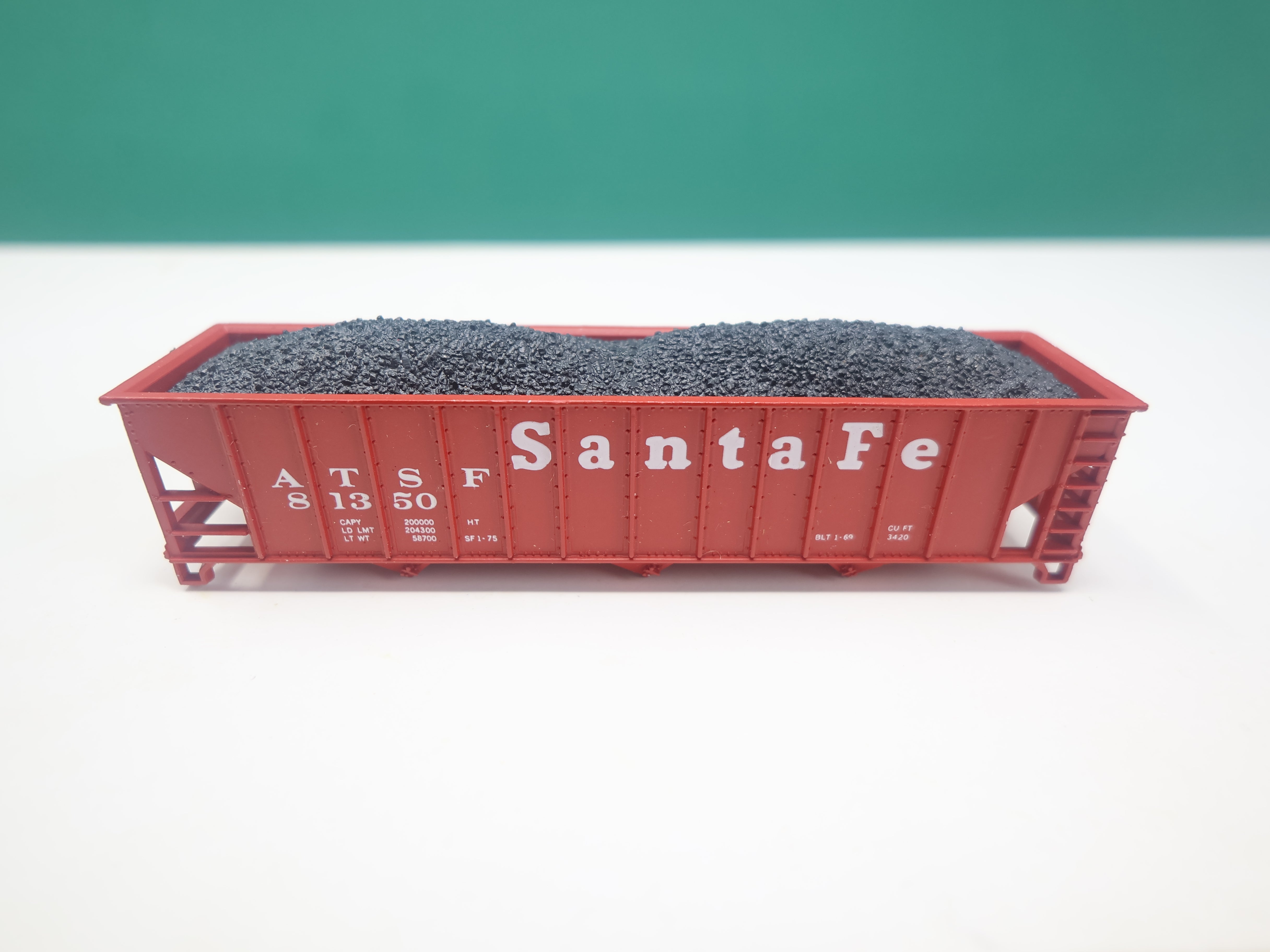 USED Atlas N Scale, 3 Bay Hopper w/ Coal Load, Santa Fe ATSF #81350, No trucks