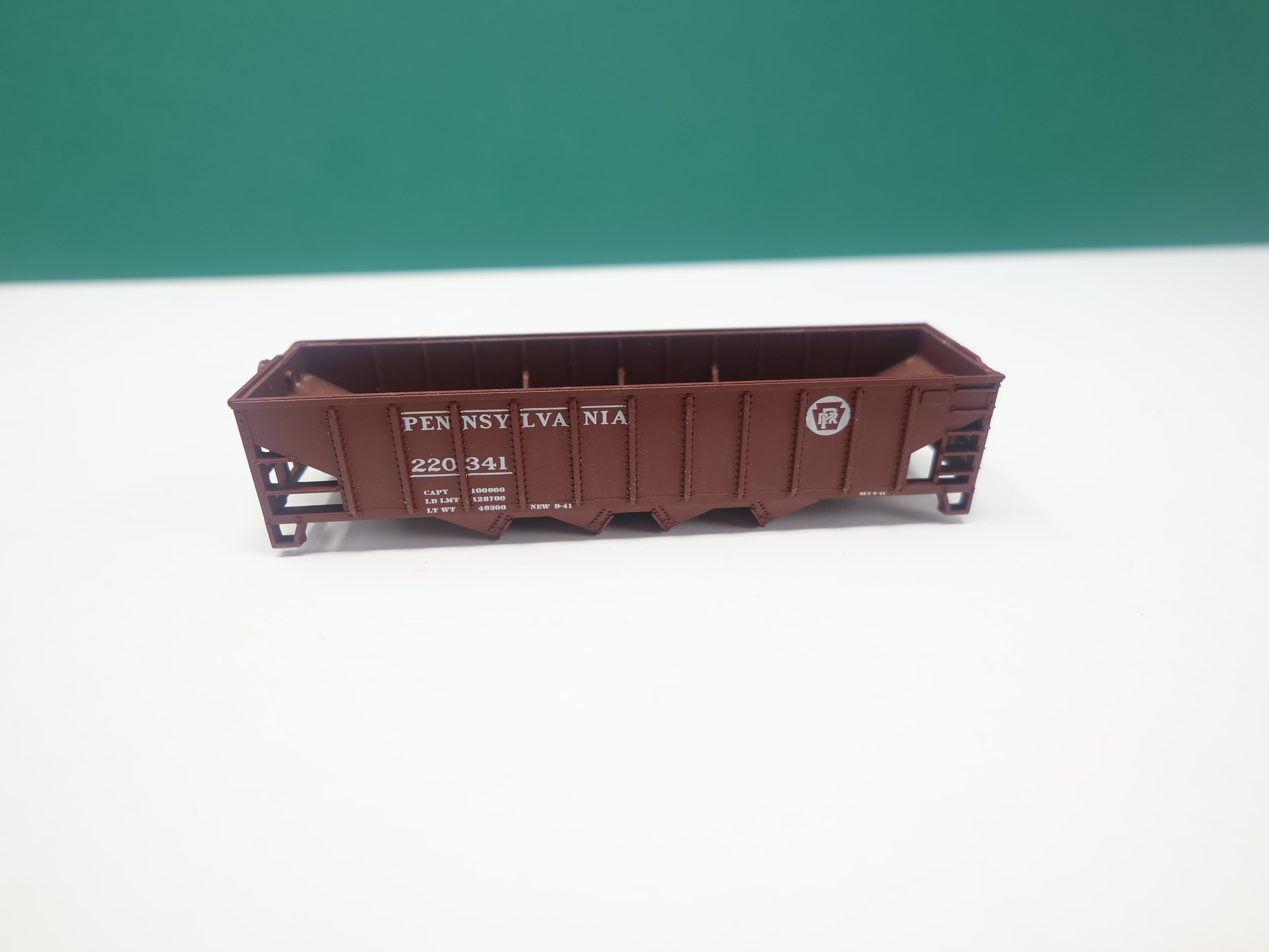 USED N Scale, 4 Bay Hopper, Pennsylvania PRR #220341, No trucks