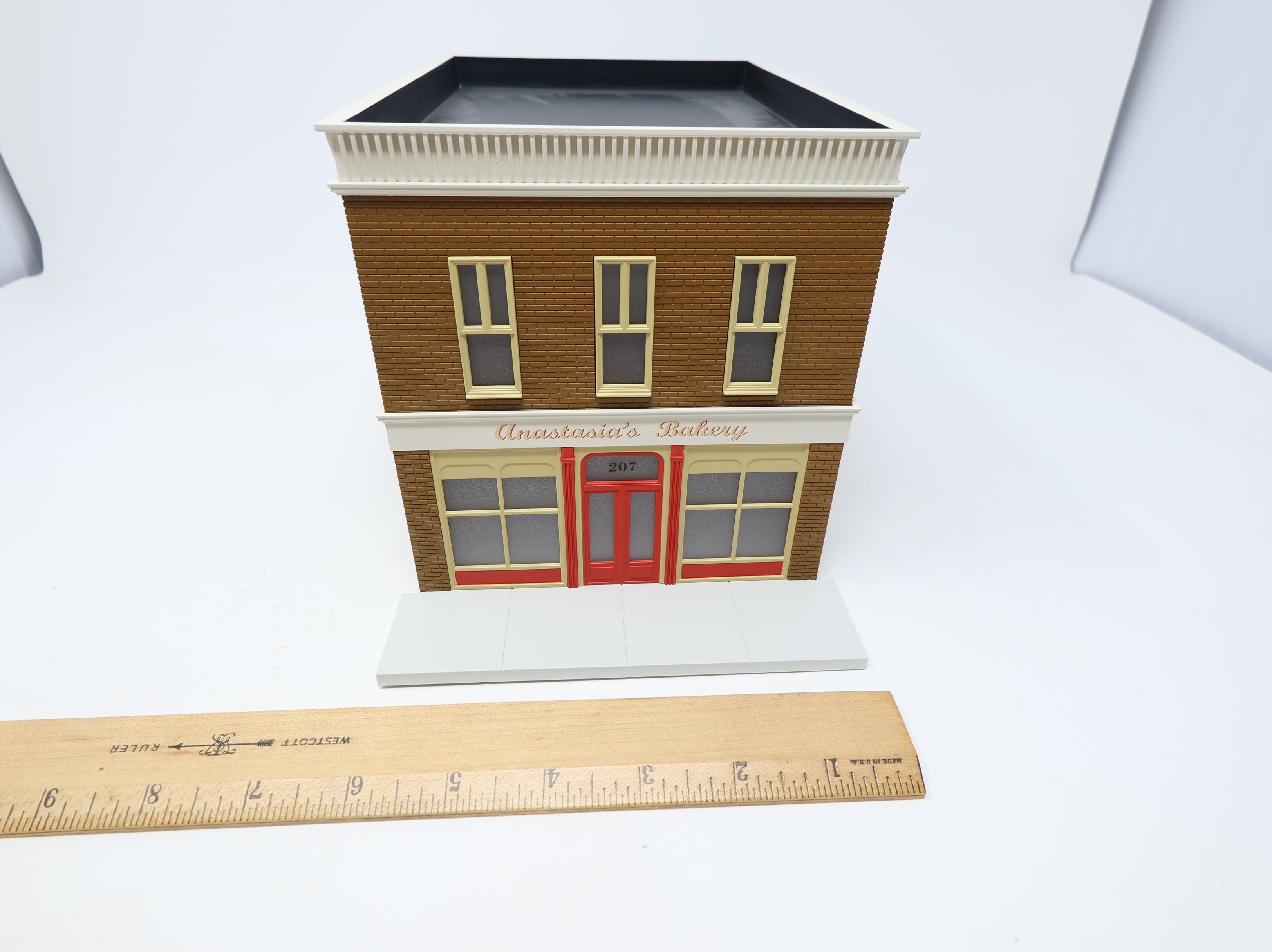 USED Lionel 6-34124 O Anastasia's Bakery Main St Building